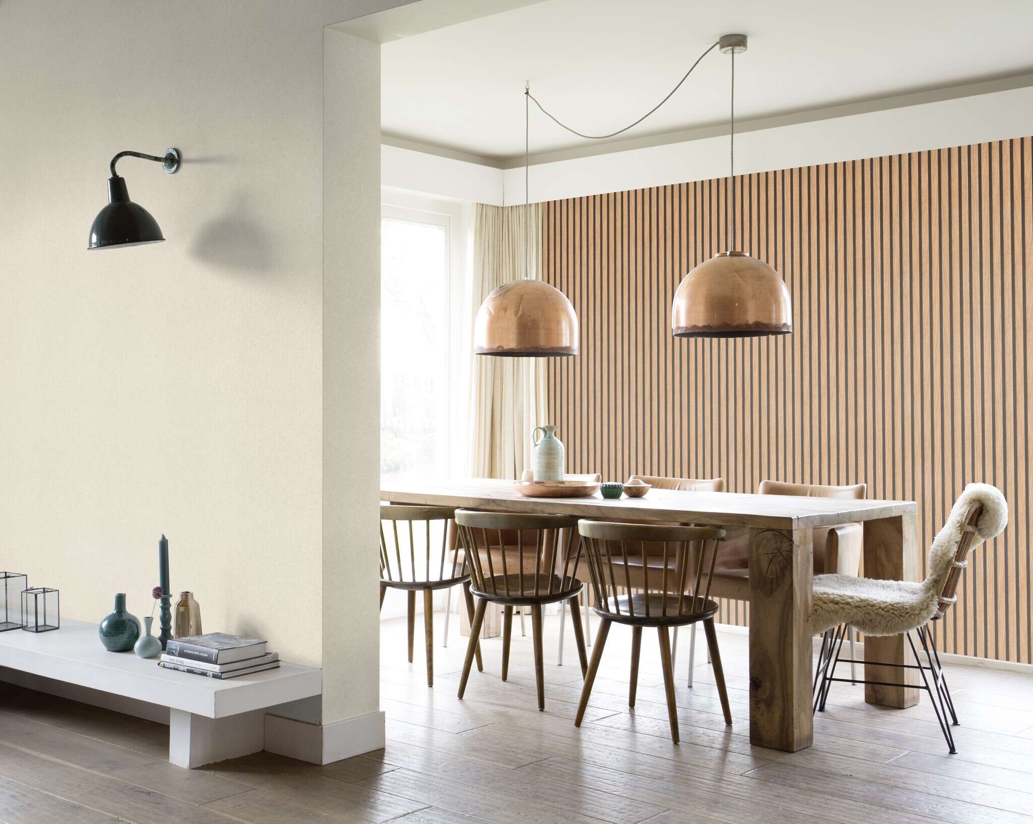 10-278408 Raumsituationen 4 Room with Wallpaper with alternating light and dark wood stripes for a modern, natural wall look