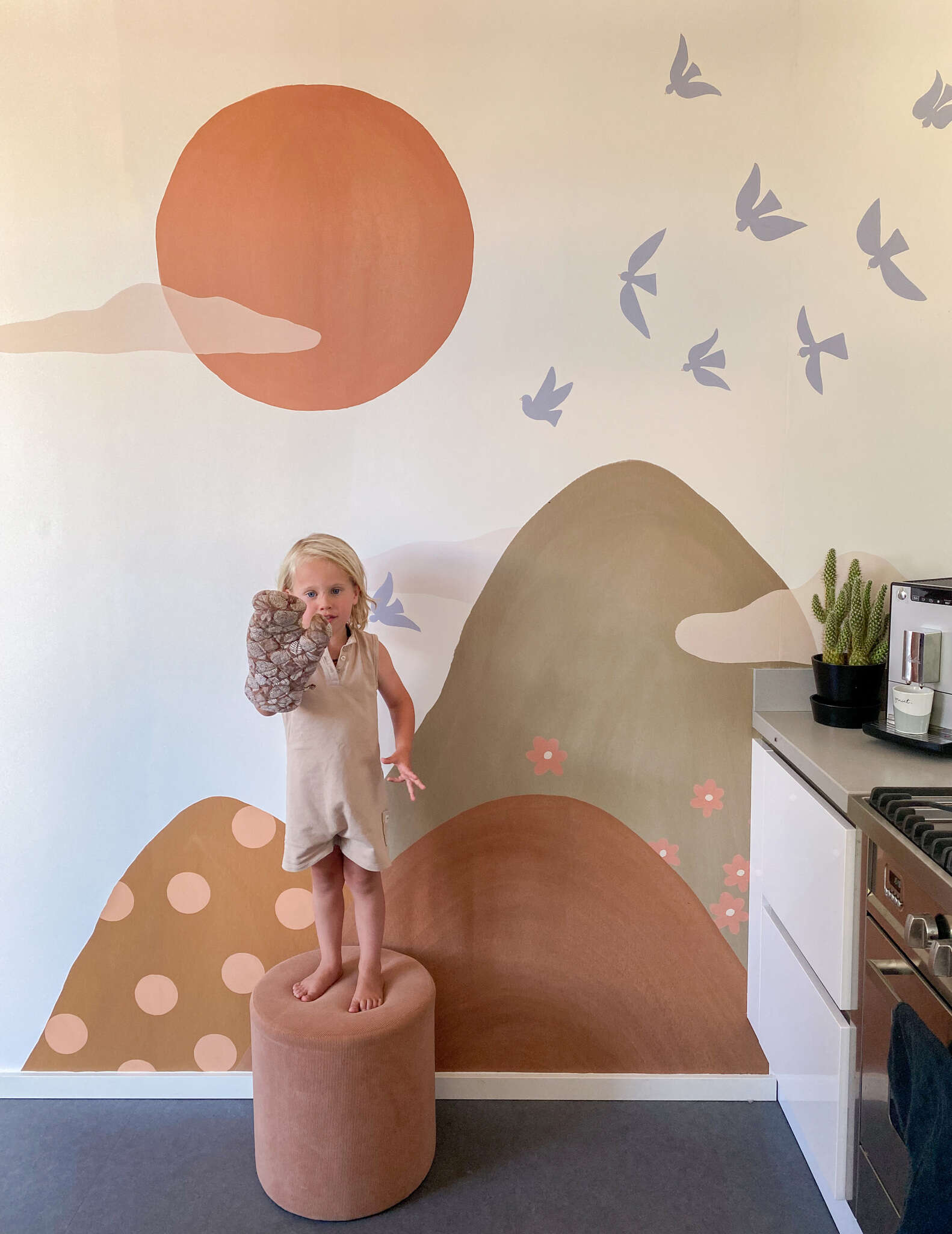 10-300027 Raumsituationen 1 Wall mural Mountain Tops in Orange | Roomblush - RB353