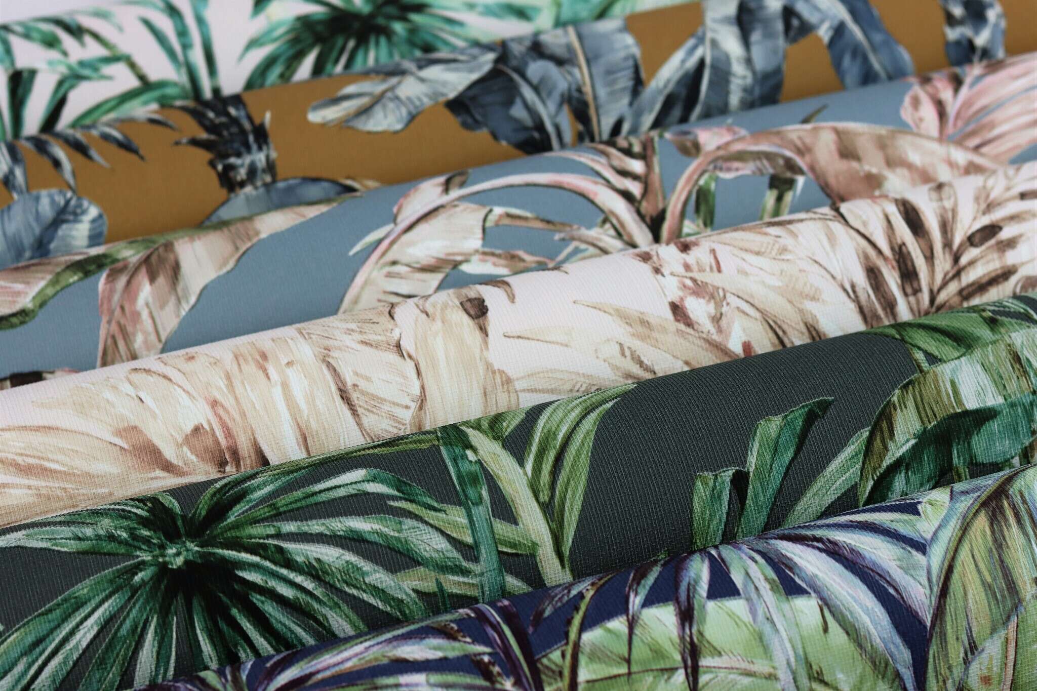 10-485288 Detailaufnahmen 3 Palms non-woven wallpaper in blue-dark blue Selection 485288