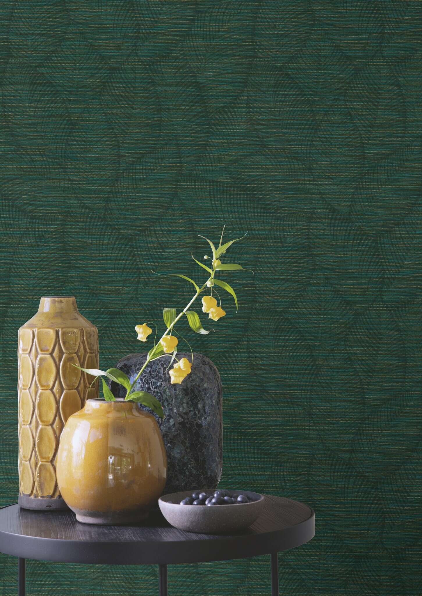 10-866827 Raumsituationen 3 Room with Coarse fabric pattern in shades of green with foliage in dark green