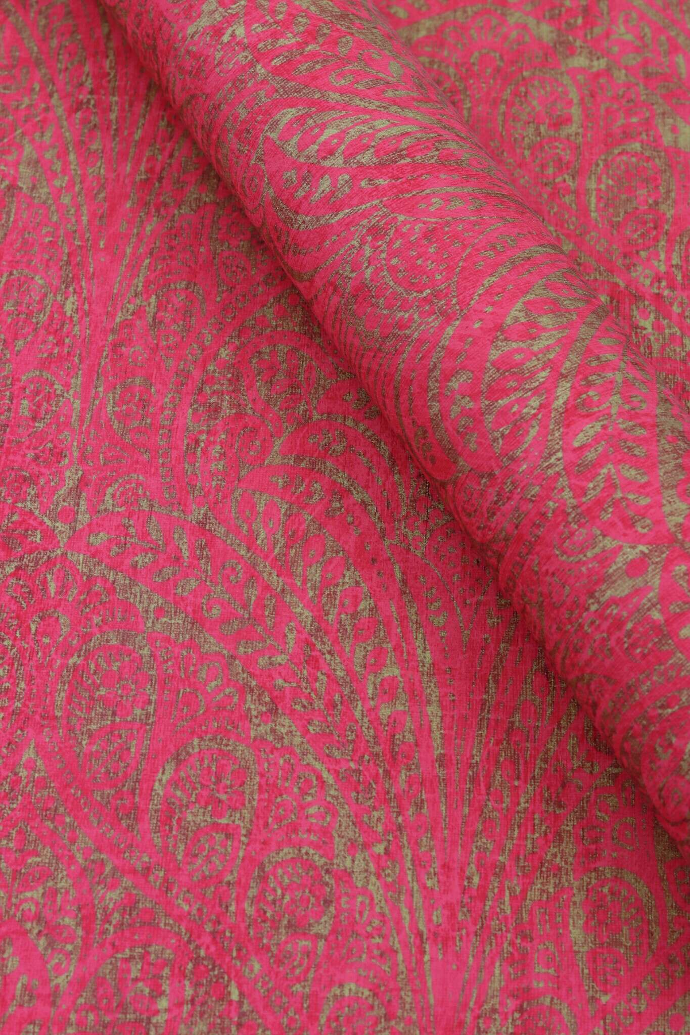10-746365 Detailaufnahmen 9 Detailed image of Oriental wallpaper with paisley-style ornaments