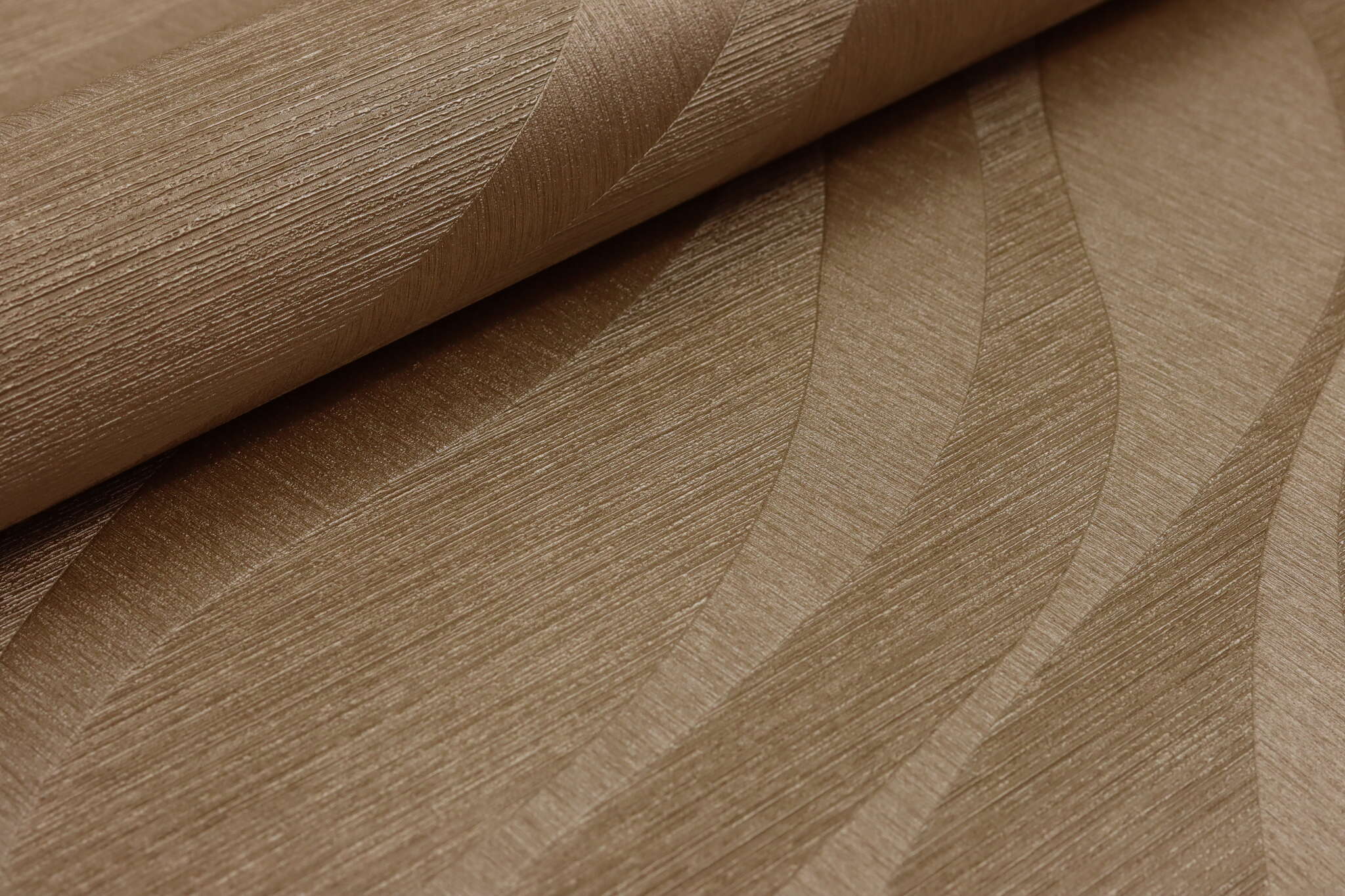 10-608052 Detailaufnahmen 7 Detailed image of Graphic wallpaper with waves and grooved texture