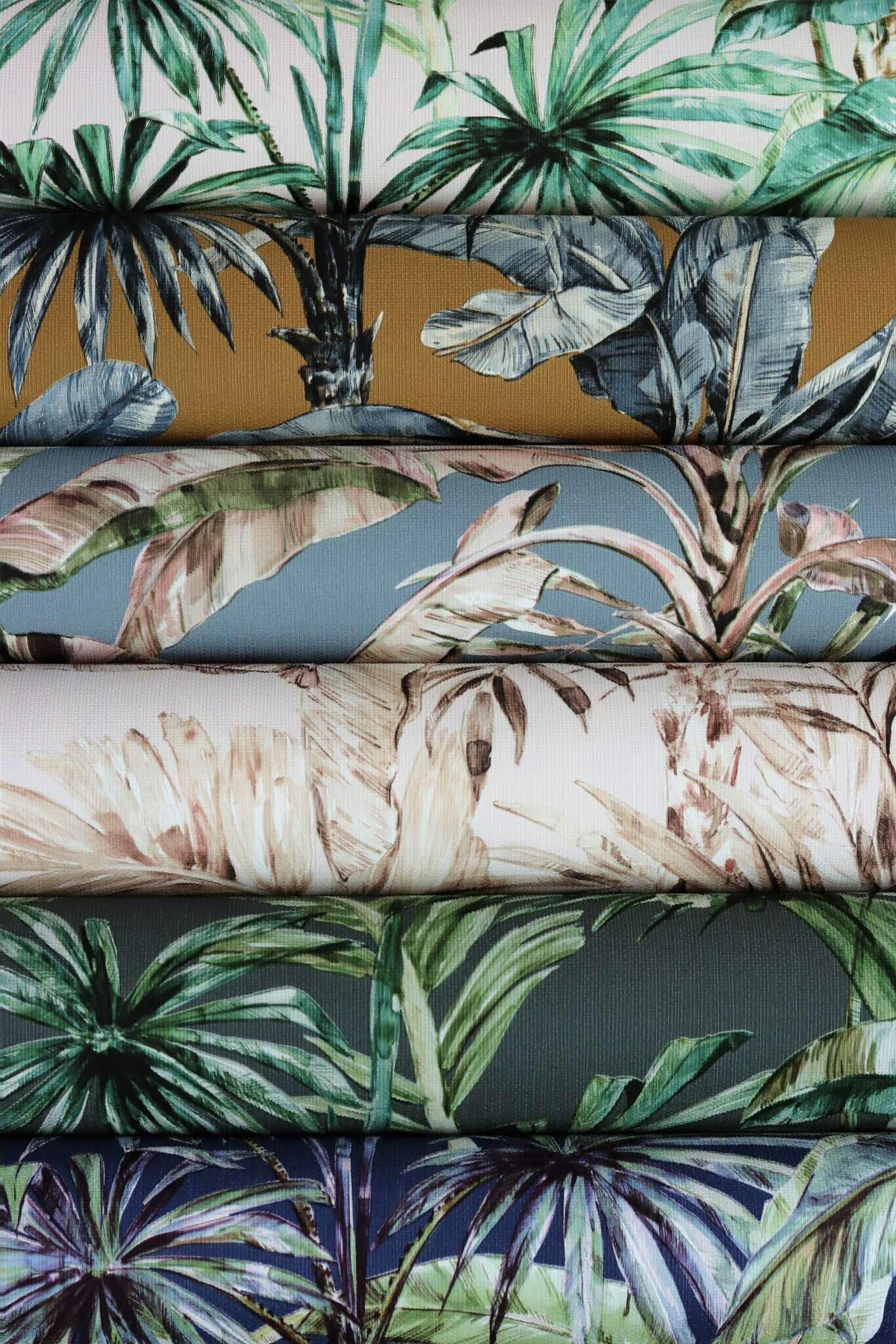 10-485288 Detailaufnahmen 1 Palms non-woven wallpaper in blue-dark blue Selection 485288
