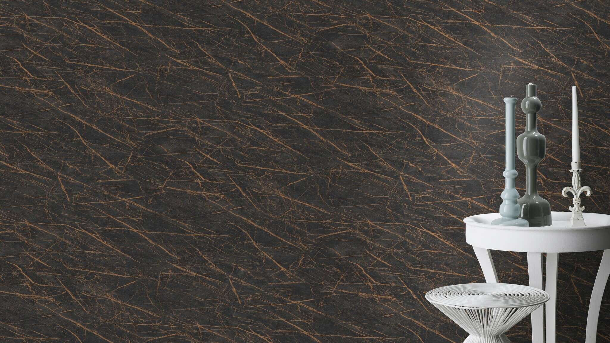 10-428964 Raumsituationen 3 Room with Non-woven wallpaper in black marble look with irregular gold-coloured veining.