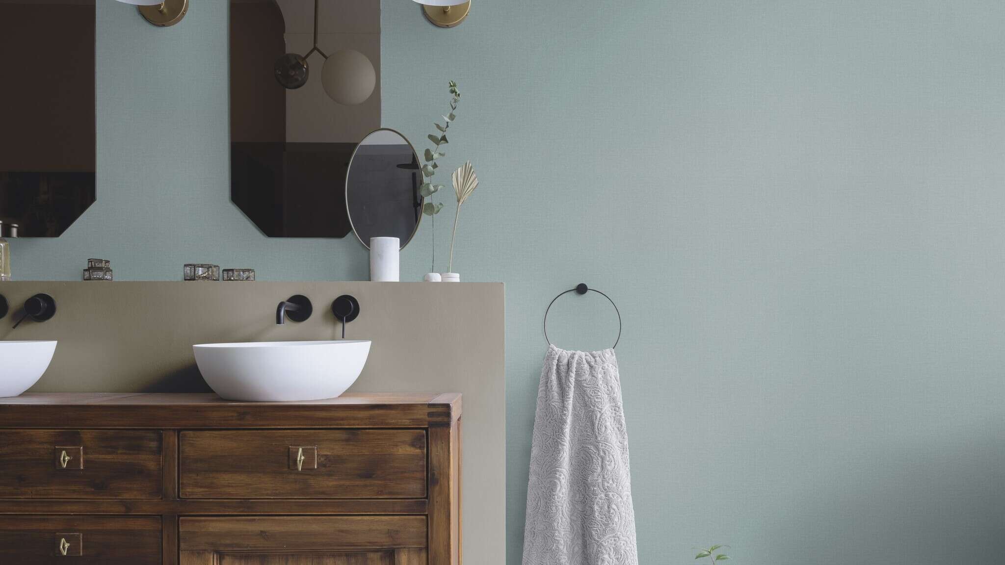 10-555981 Raumsituationen 1 Non-woven wallpaper in blue Liverna 555981