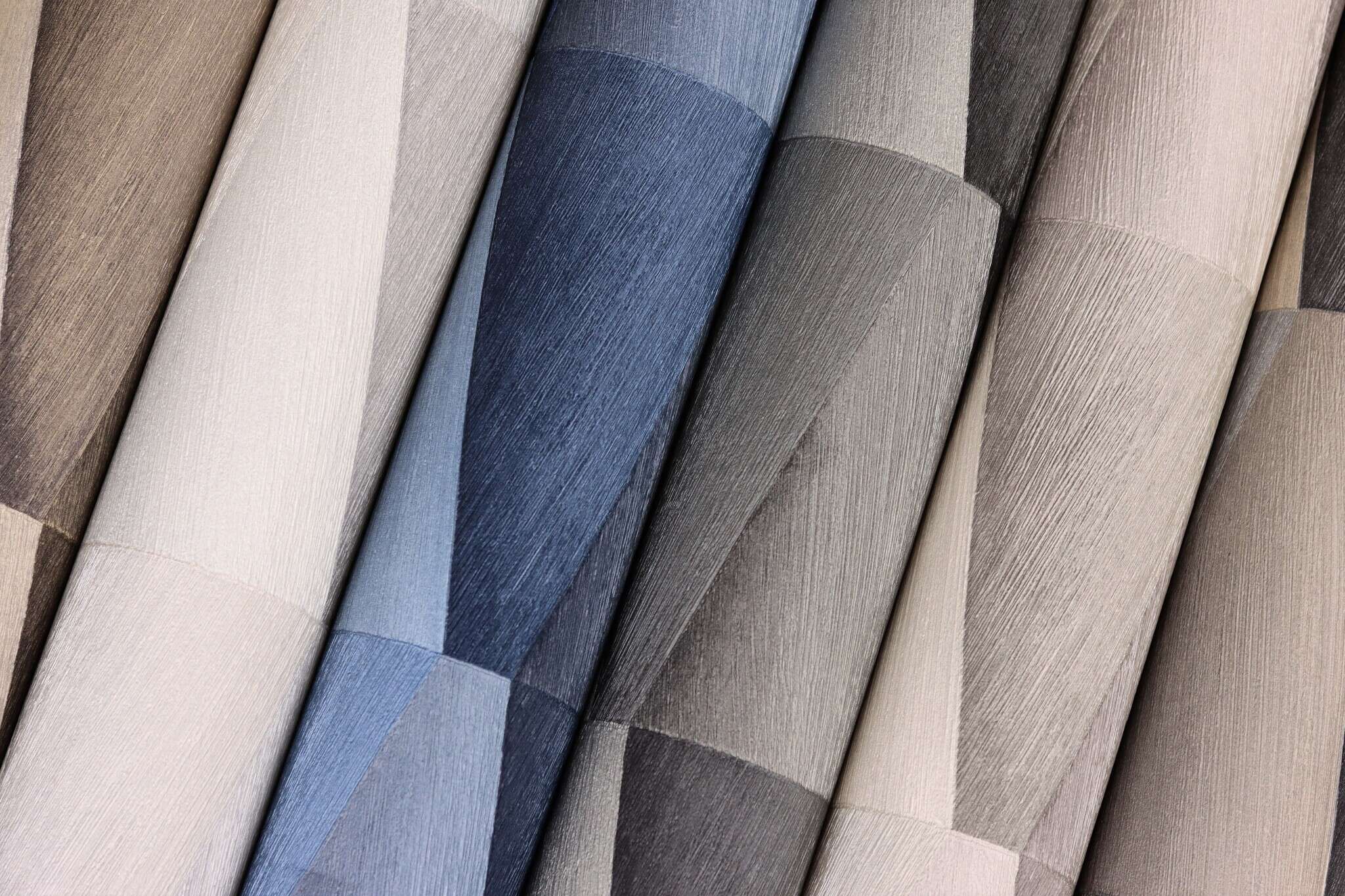 10-554670 Detailaufnahmen 2 Image détaillée de Papier peint graphique avec des formes tridimensionnelles et une texture rainurée