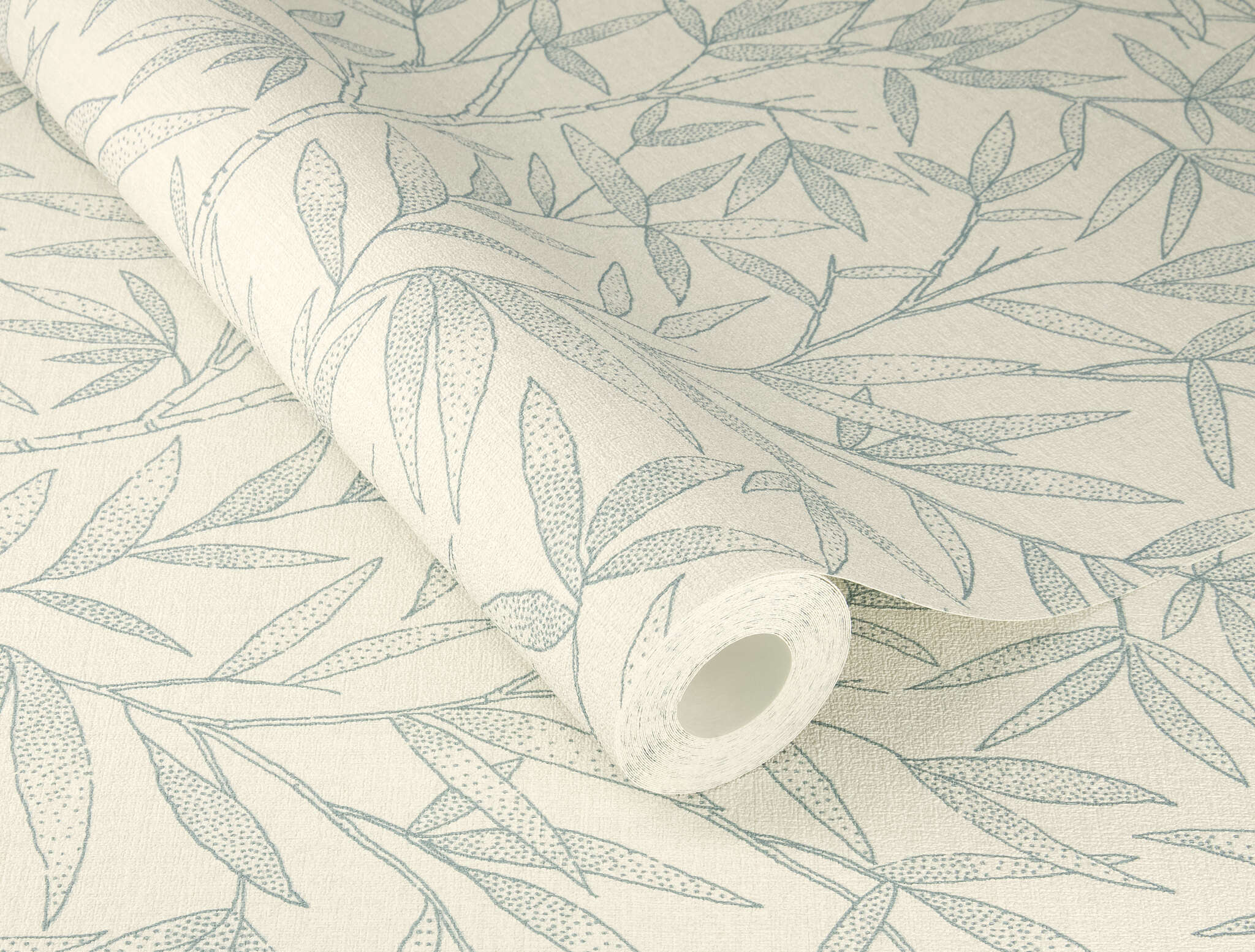 10-983104 Detailaufnahmen 1 Non-woven wallpaper in blue-petrol Novella XL 983104
