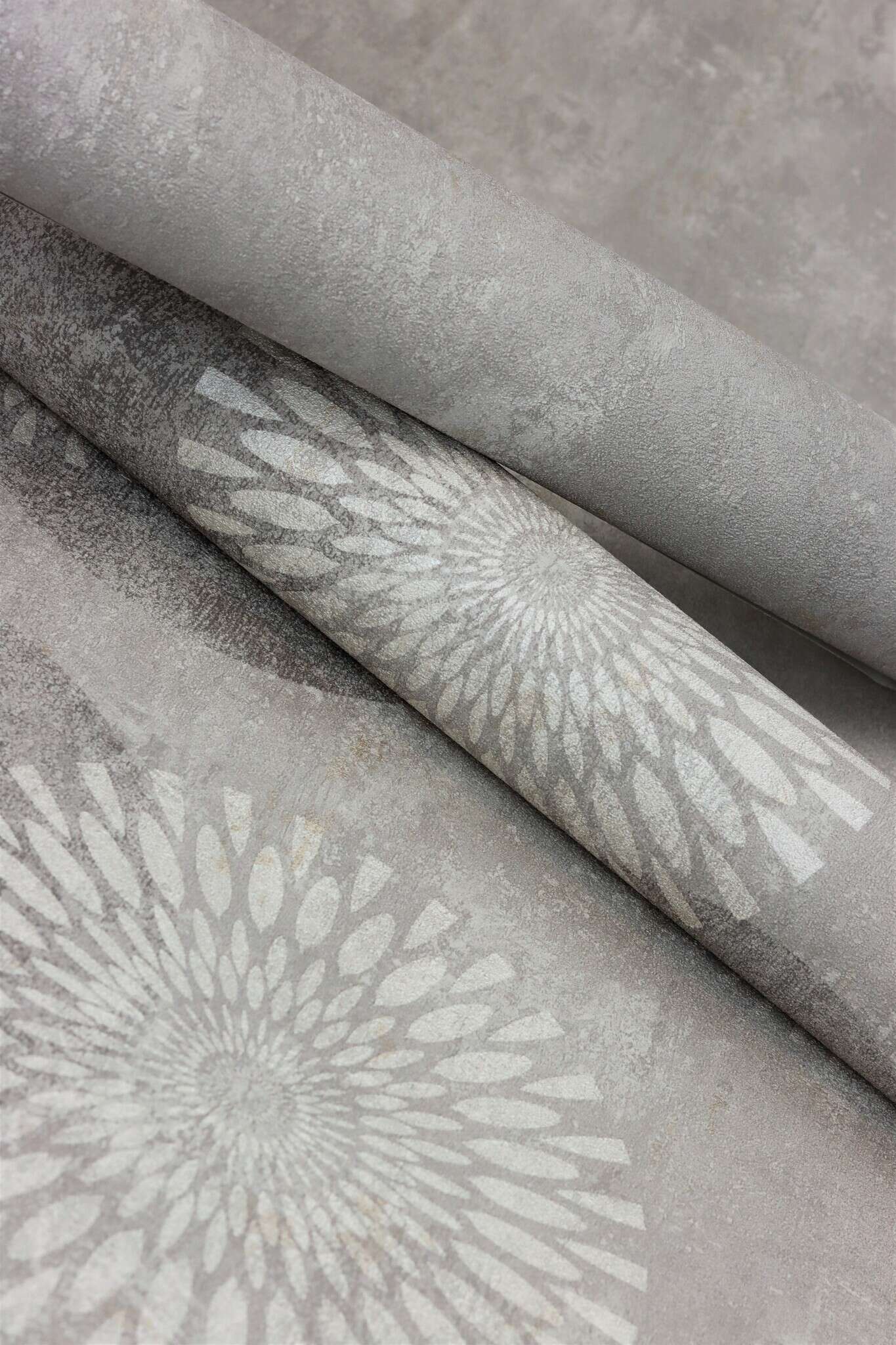 10-651713 Detailaufnahmen 16 Detailed image of Wallpaper with mandalas and floral elements