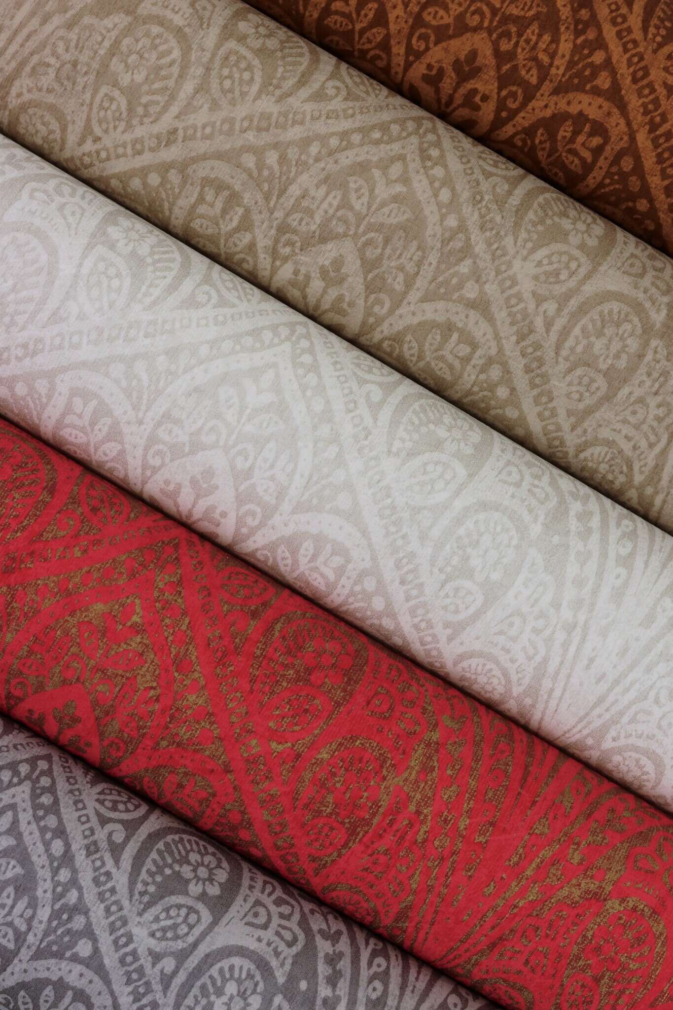 10-746327 Detailaufnahmen 1 Detailbild von Orientalische Tapete mit Ornamenten im Paisly Design