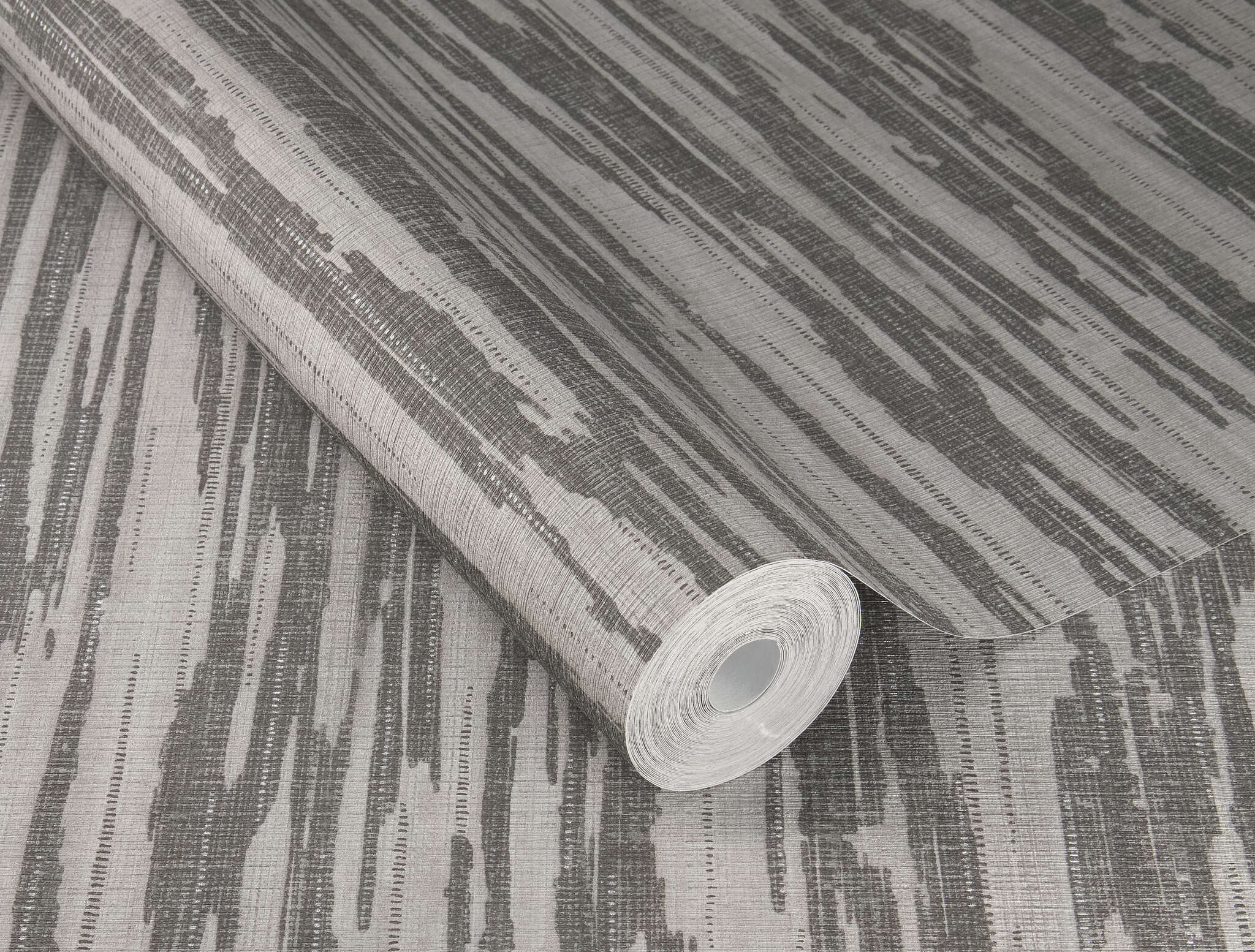 10-720464 Detailaufnahmen 2 Detailed image of Wallpaper with horizontal lines and grooved texture
