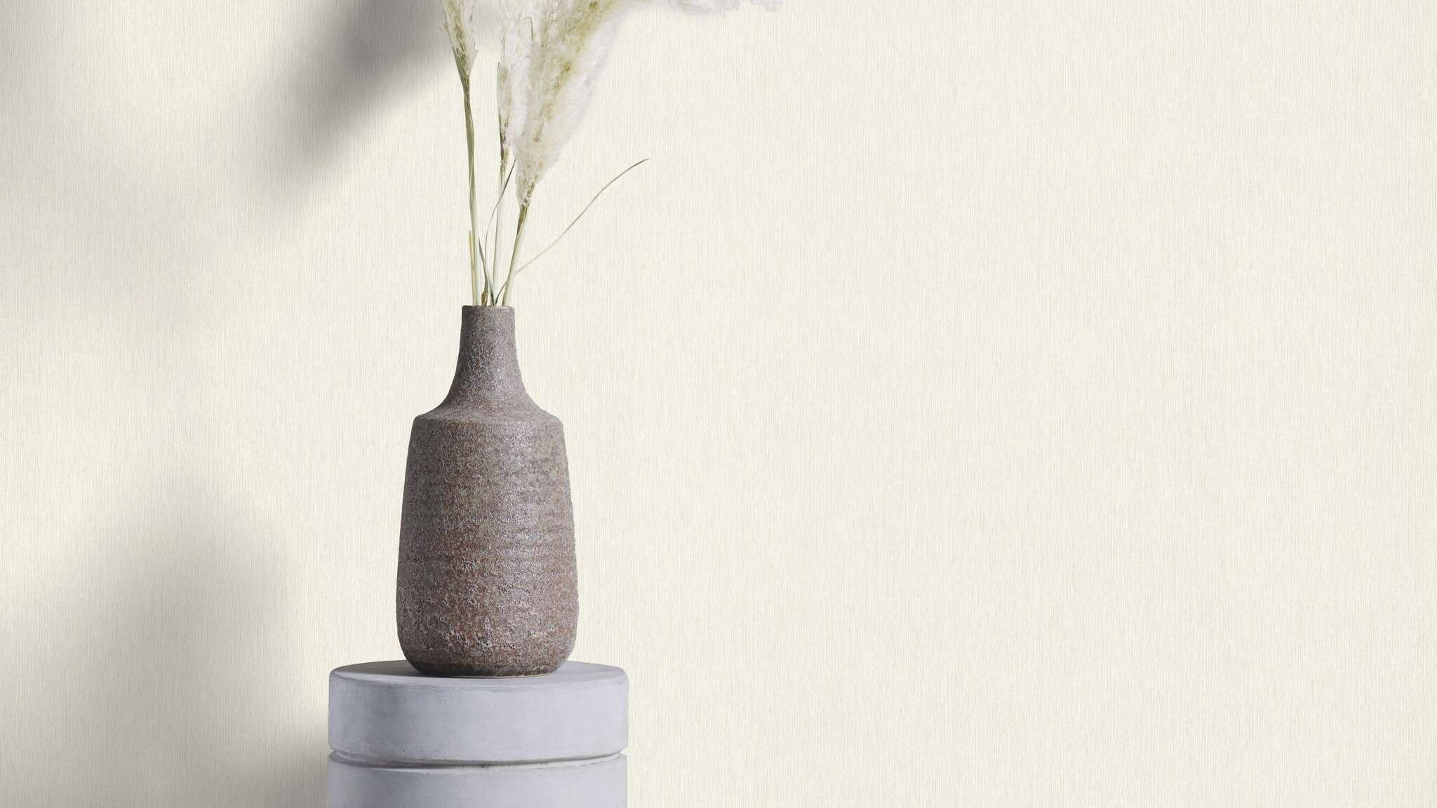 10-608632 Raumsituationen 2 Raum mit Einfarbige Tapete mit Fadenstruktur