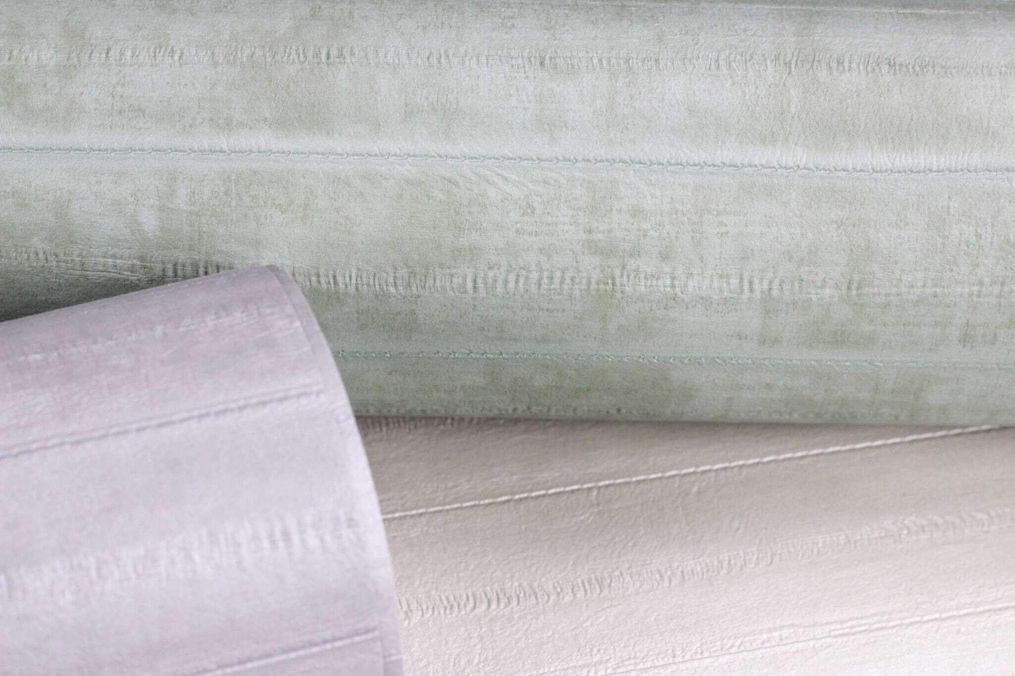 10-418484 Detailaufnahmen 8 Leather-look non-woven wallpaper in light green 418484