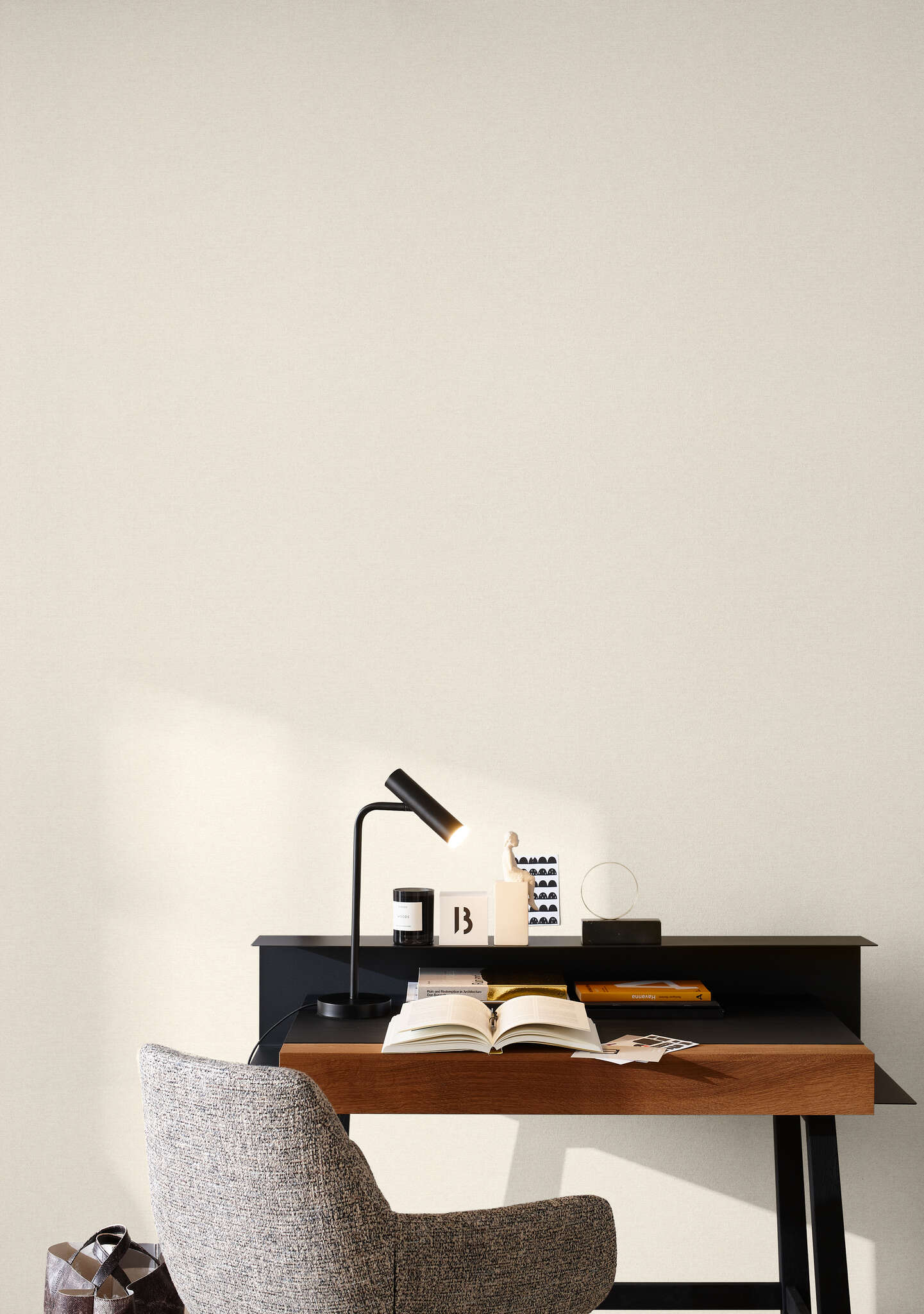 10-600353 Raumbilder 1 Room with Single-colour wallpaper with a woven look