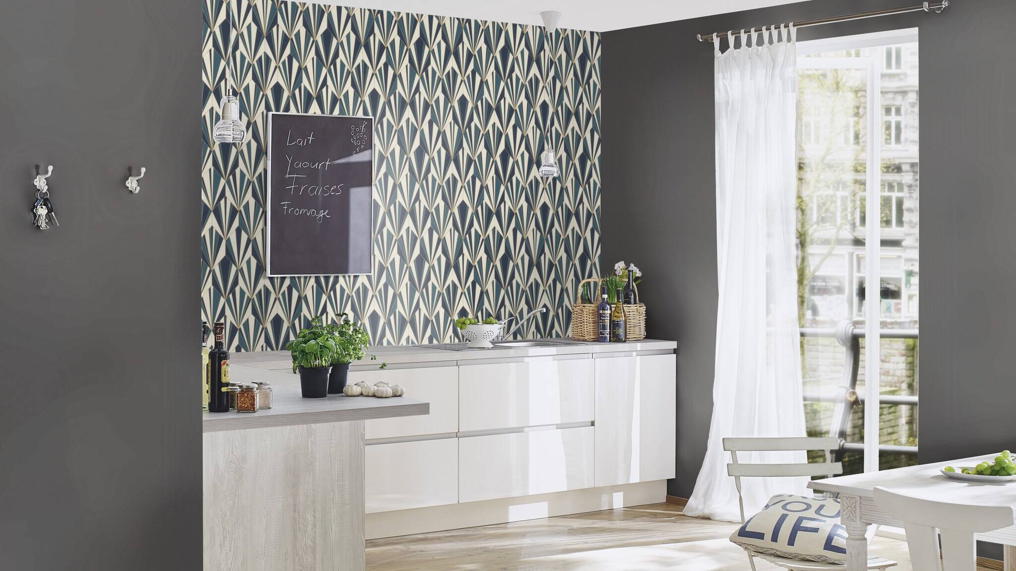 10-688023 Raumsituationen 3 Room with Single-colour wallpaper with a textile texture