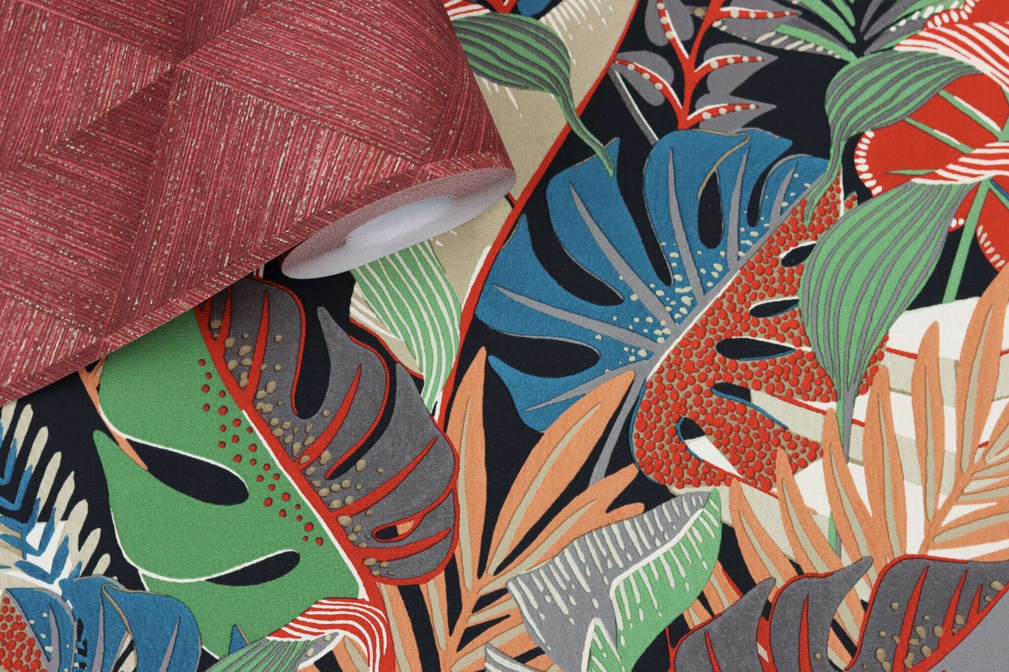 10-687965 Detailaufnahmen 6 Detailed image of Three-dimensional wallpaper with diamonds and triangles