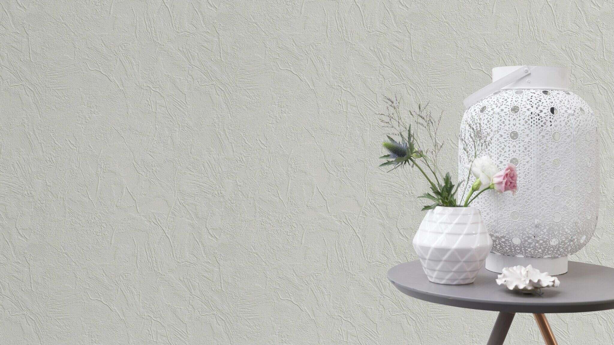 10-470604 Raumsituationen 2 Room with White non-woven wallpaper with a lively crinkle look – three-dimensional, light-reflecting with a textured effect.