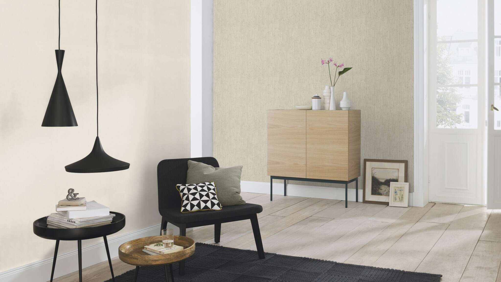 10-312331 Raumsituationen 3 Room with Sand-coloured plain wallpaper in a linen look