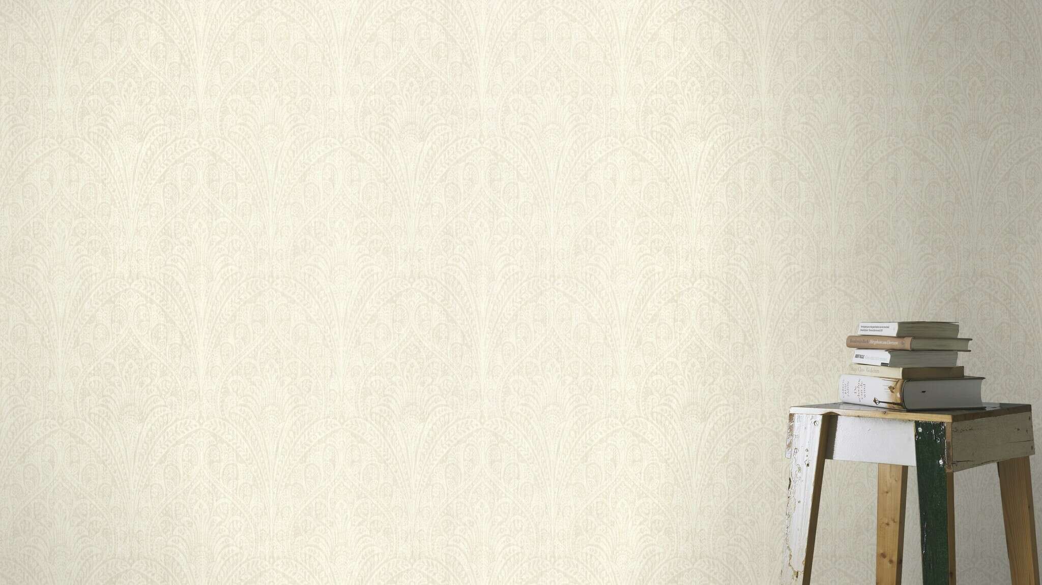10-746310 Raumbilder 1 Room with Oriental wallpaper with paisley-style ornaments