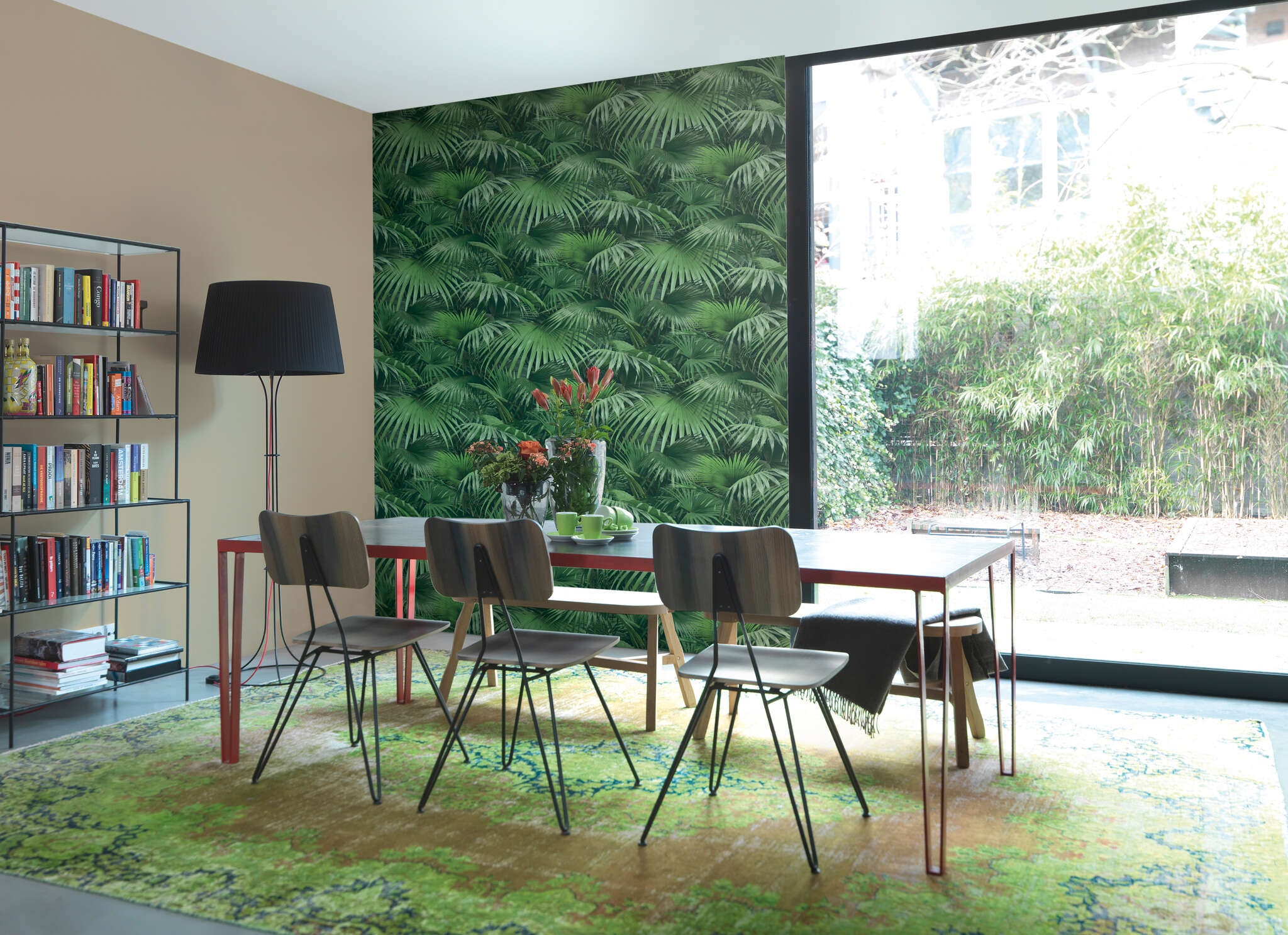 10-524901 Raumbilder 2 Room with Palm wallpaper with a light texture