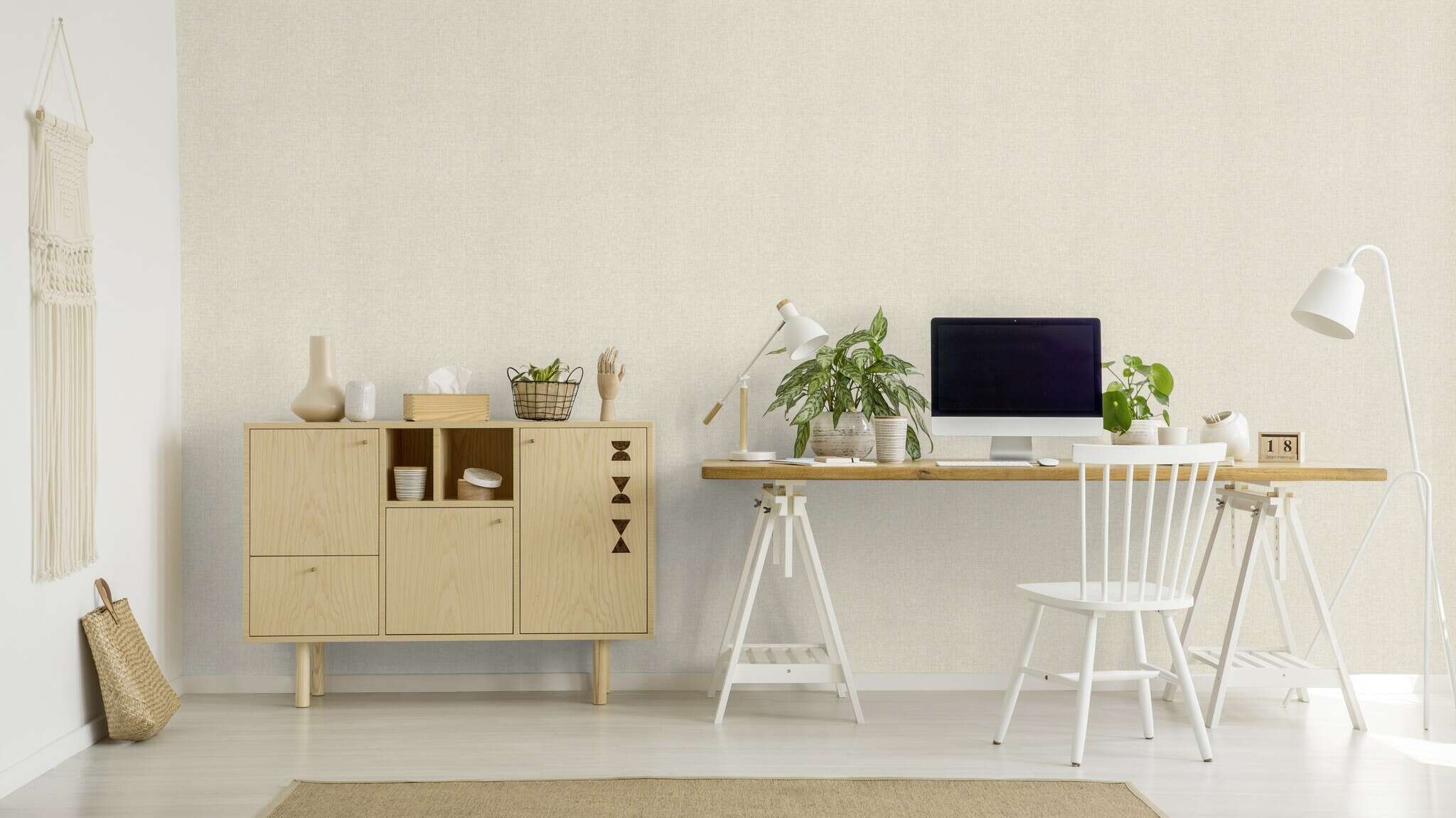 10-435641 Raumsituationen 1 Non-woven wallpaper with a textile look in beige - Noble Zen Nuno 435641
