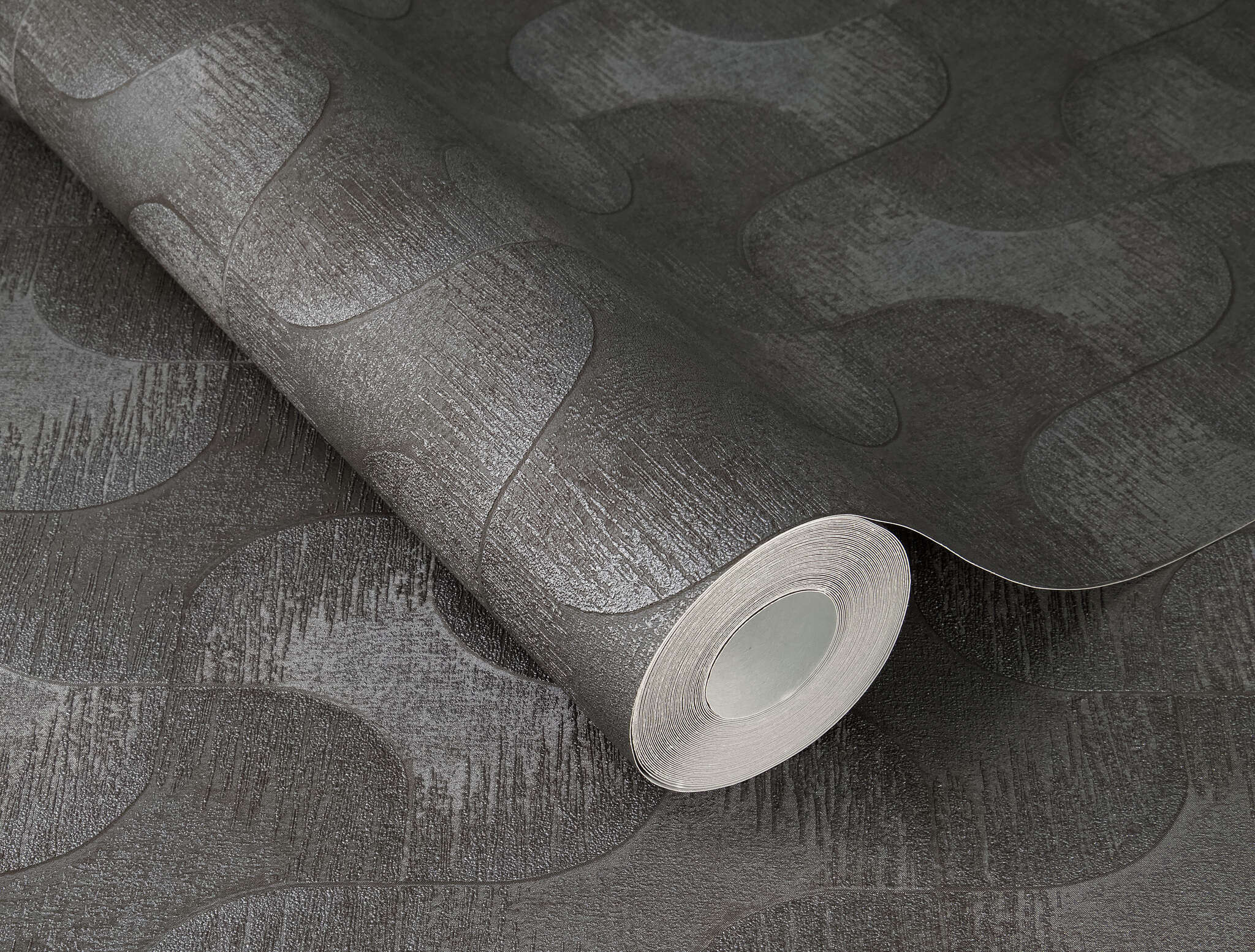 10-608168 Detailaufnahmen 1 Detailed image of Graphic wallpaper with overlapping waves in a three-dimensional look