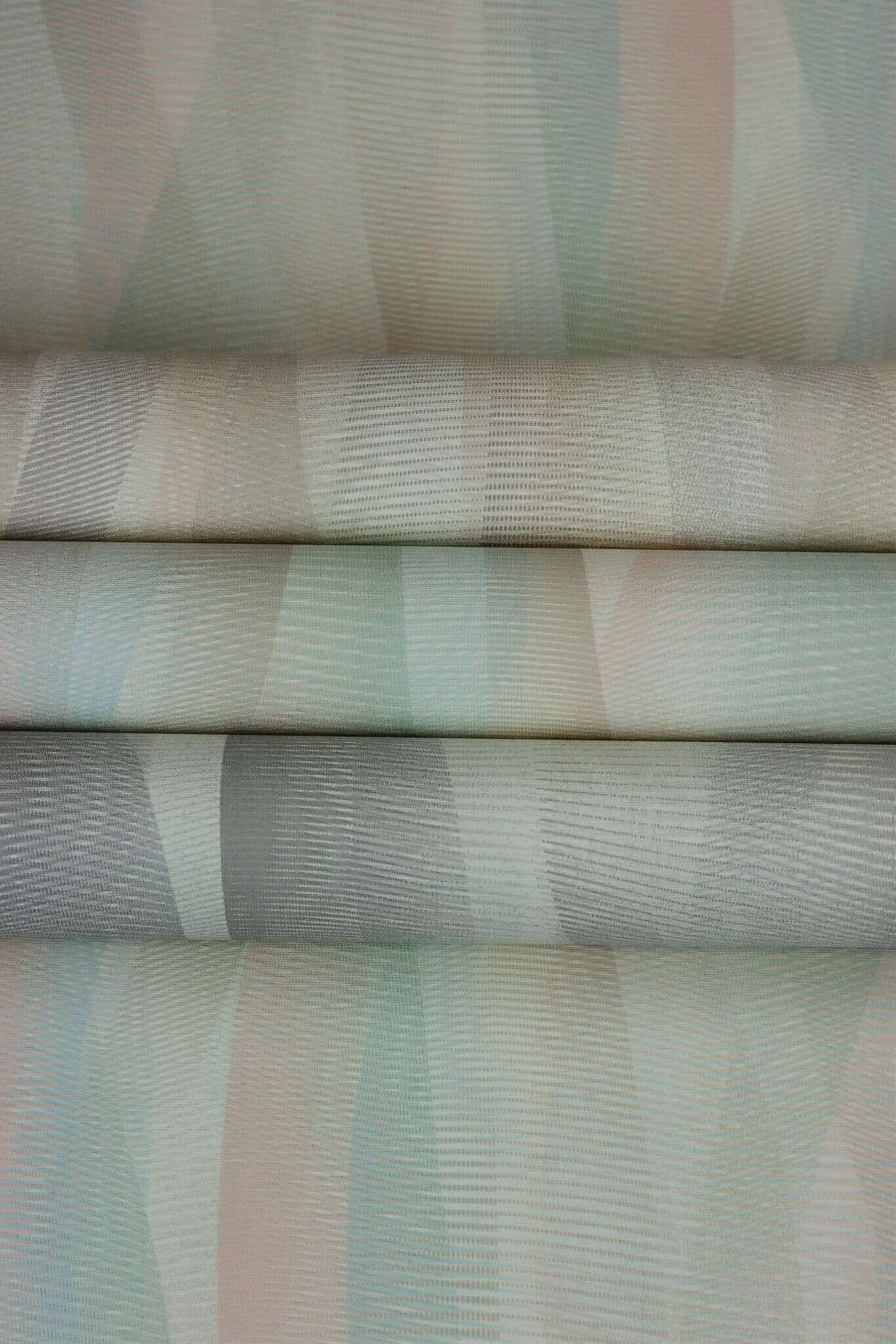 10-651522 Detailaufnahmen 6 Detailed image of Wallpaper with waves and sweeping colour gradients