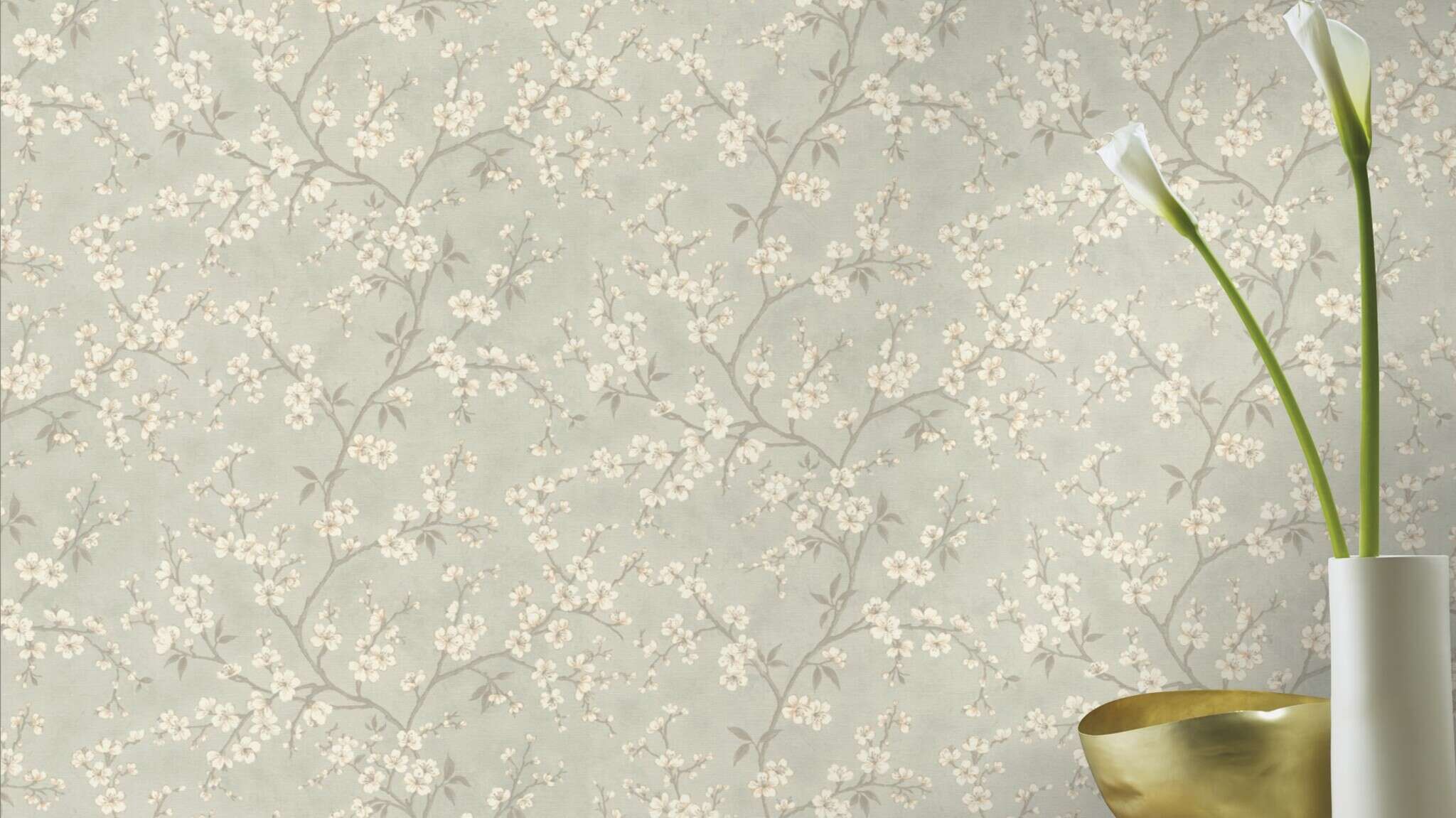 10-456752 Raumsituationen 4 Room with Natural non-woven wallpaper with floral branches on a subtle grey background