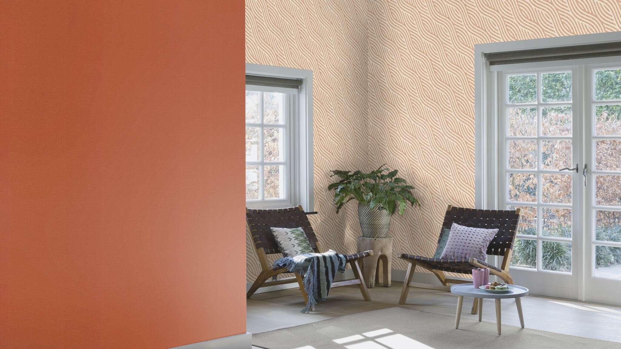 10-704549 Raumsituationen 6 Non-woven wallpaper in light red-terra Selection 704549