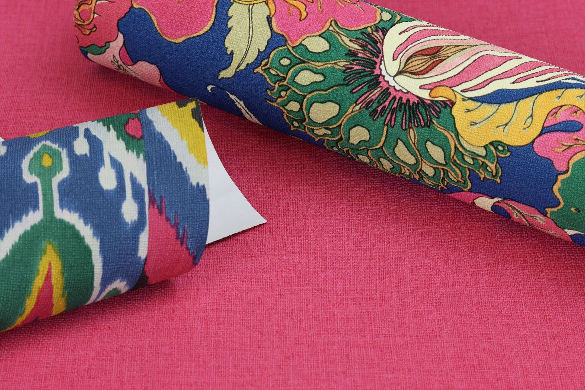 10-560152 Detailaufnahmen 6 Linen-look non-woven wallpaper in pink-dark pink Selection 560152