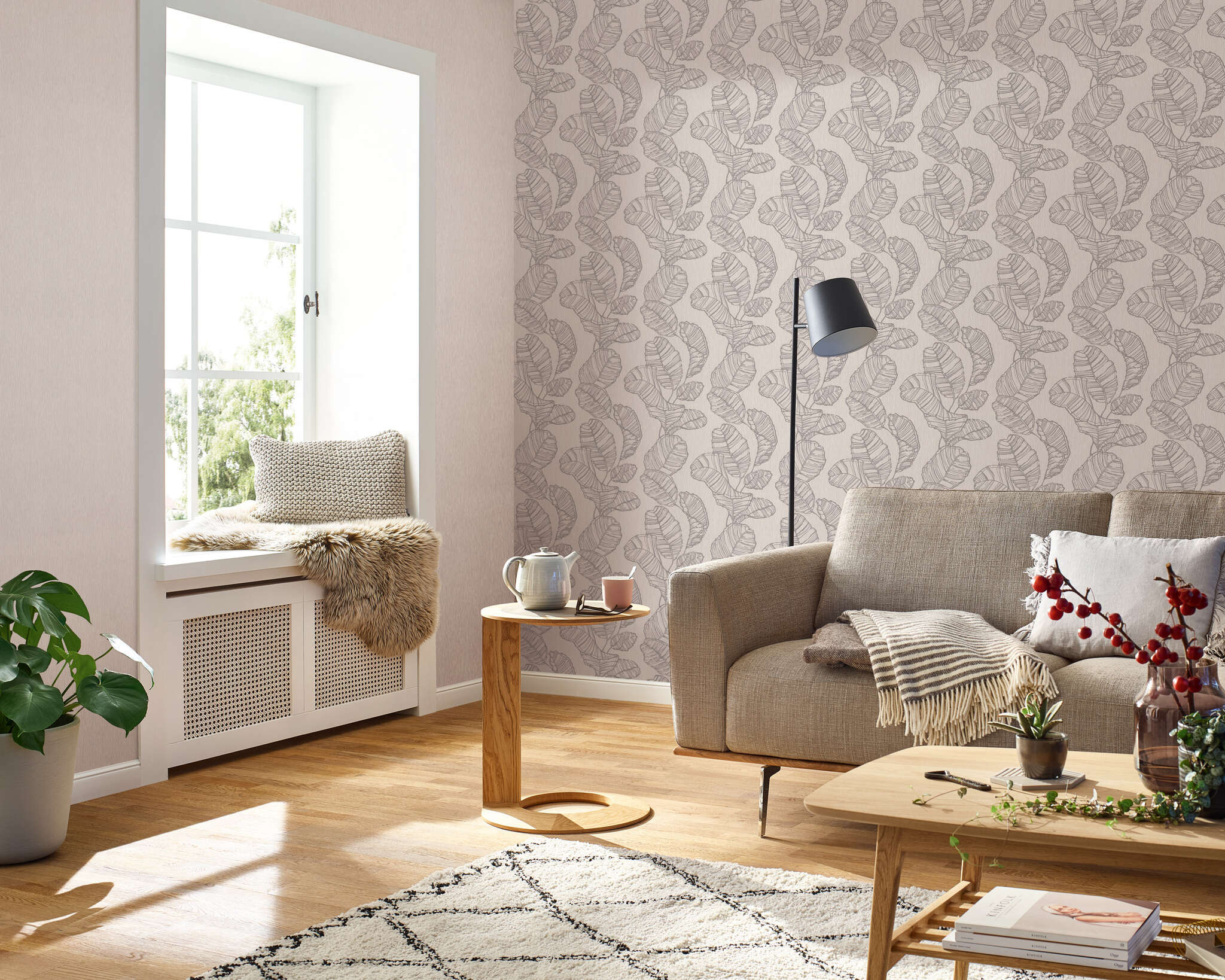 10-810127 Raumbilder 1 Room with Single-colour wallpaper with a vertical texture and irregular, fine lines