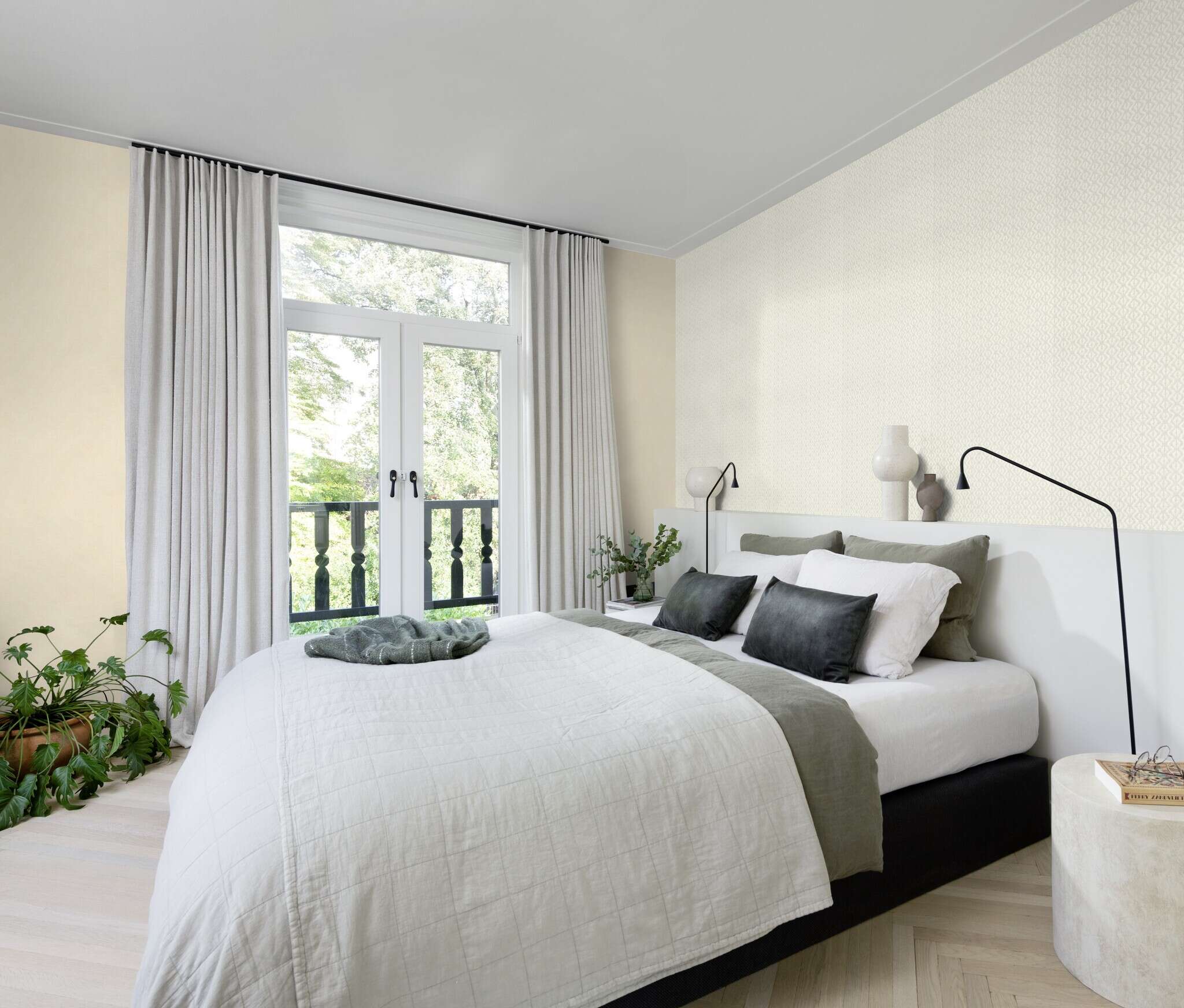 10-408256 Raumsituationen 3 Textile texture non-woven wallpaper in beige Beachhouse 408256