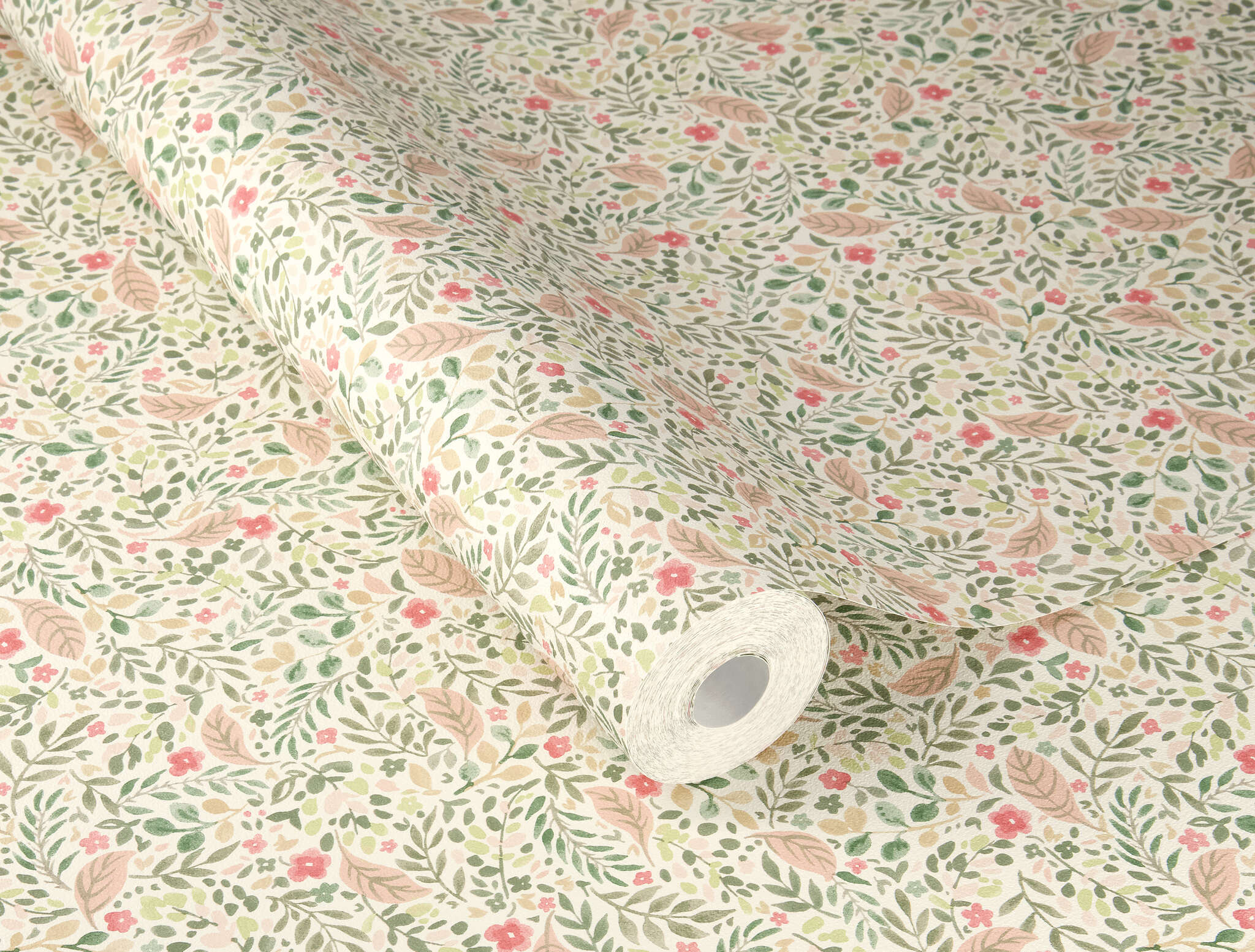 10-795011 Detailaufnahmen 1 Florale Vliestapete mit kleinen Blumen und Blättern in Grün, Rosa und Orange - 795011
