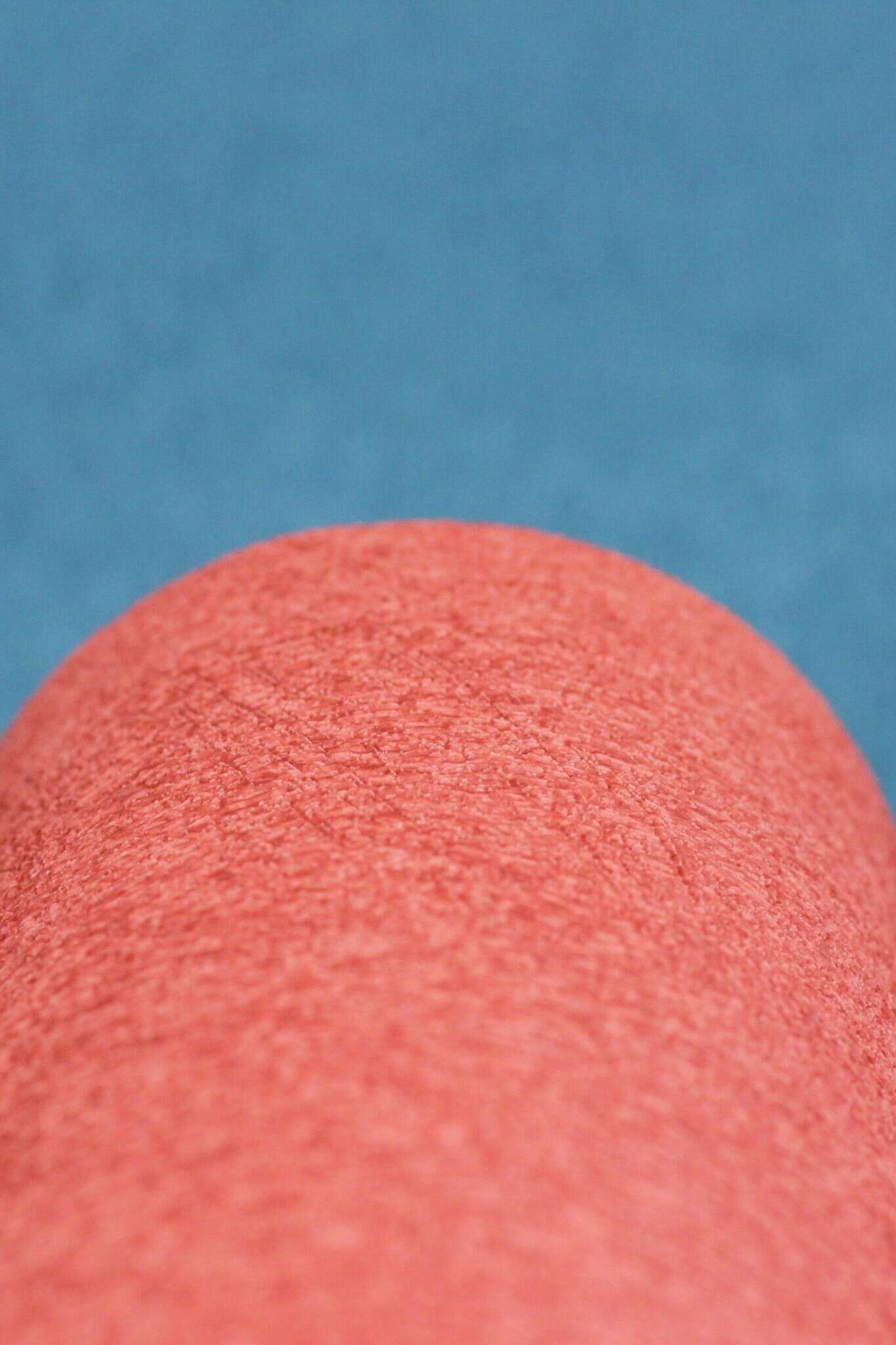 10-418682 Detailaufnahmen 1 Fur look non-woven wallpaper in red 418682