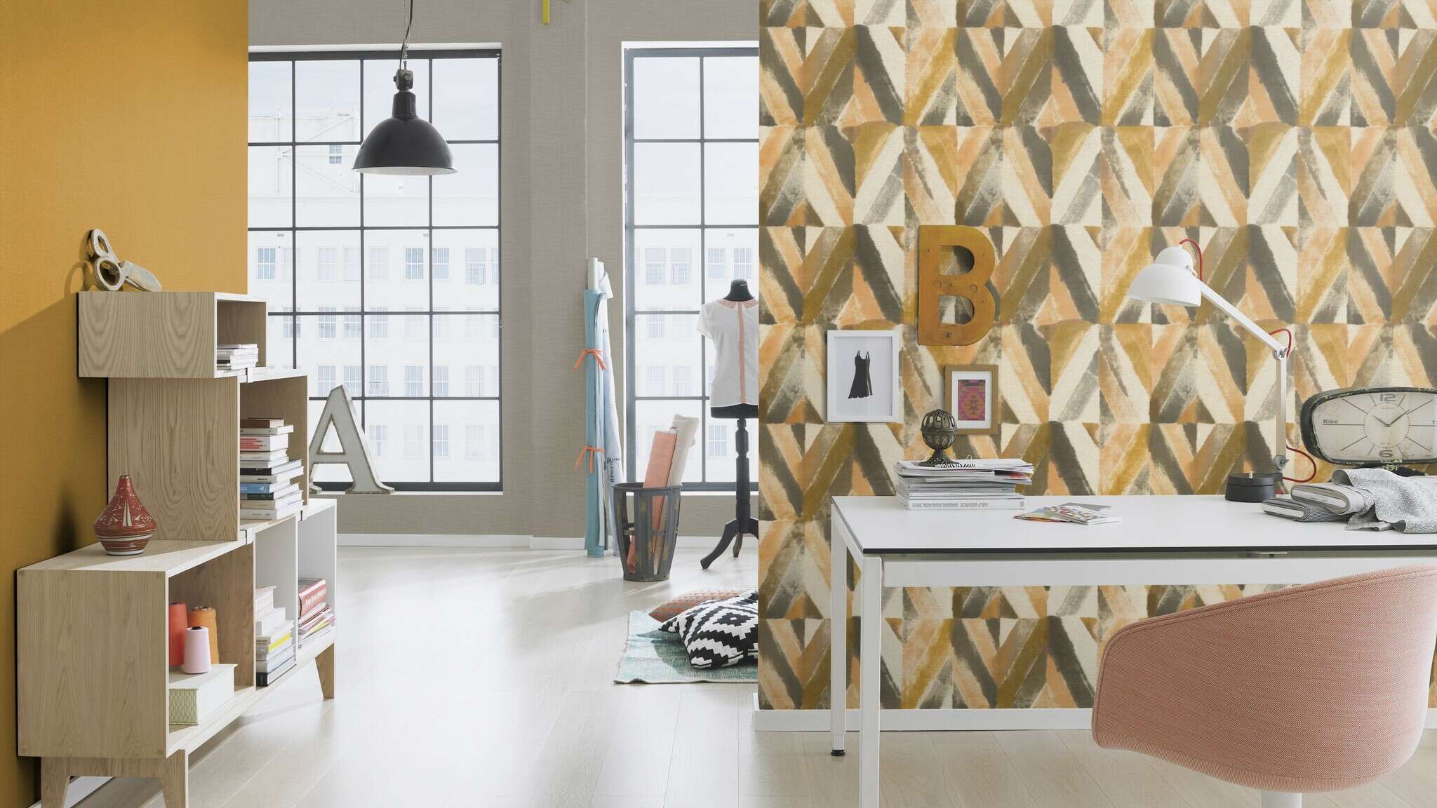 10-452075 Raumsituationen 6 Room with Striking non-woven wallpaper in rich mustard yellow with a light texture – brings warmth and colour to the room.