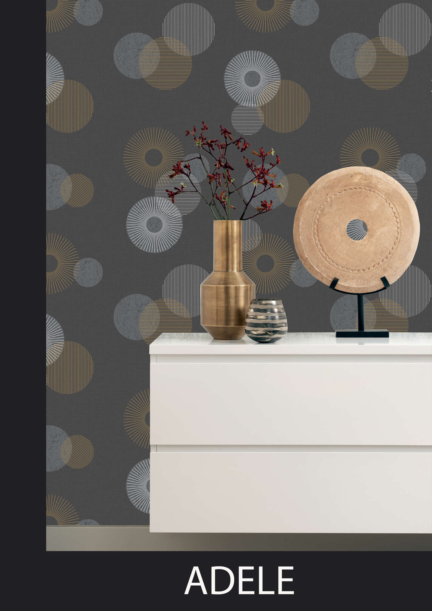 10-311501 Raumsituationen 2 Room with Dark wallpaper with a graphic pattern of circles in various sizes in grey, gold and copper