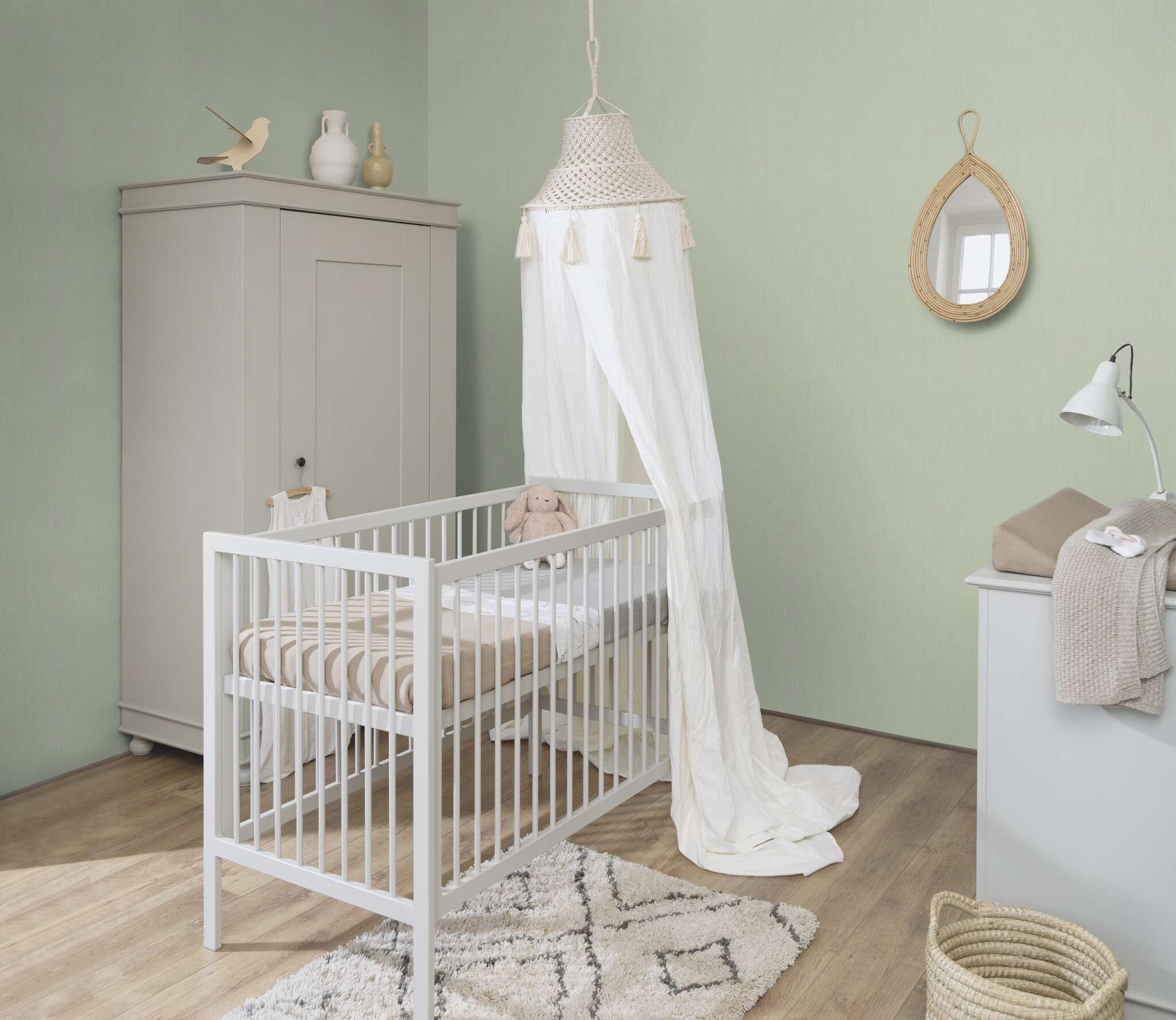 10-746136 Raumsituationen 4 Room with Single-colour wallpaper with a textile texture