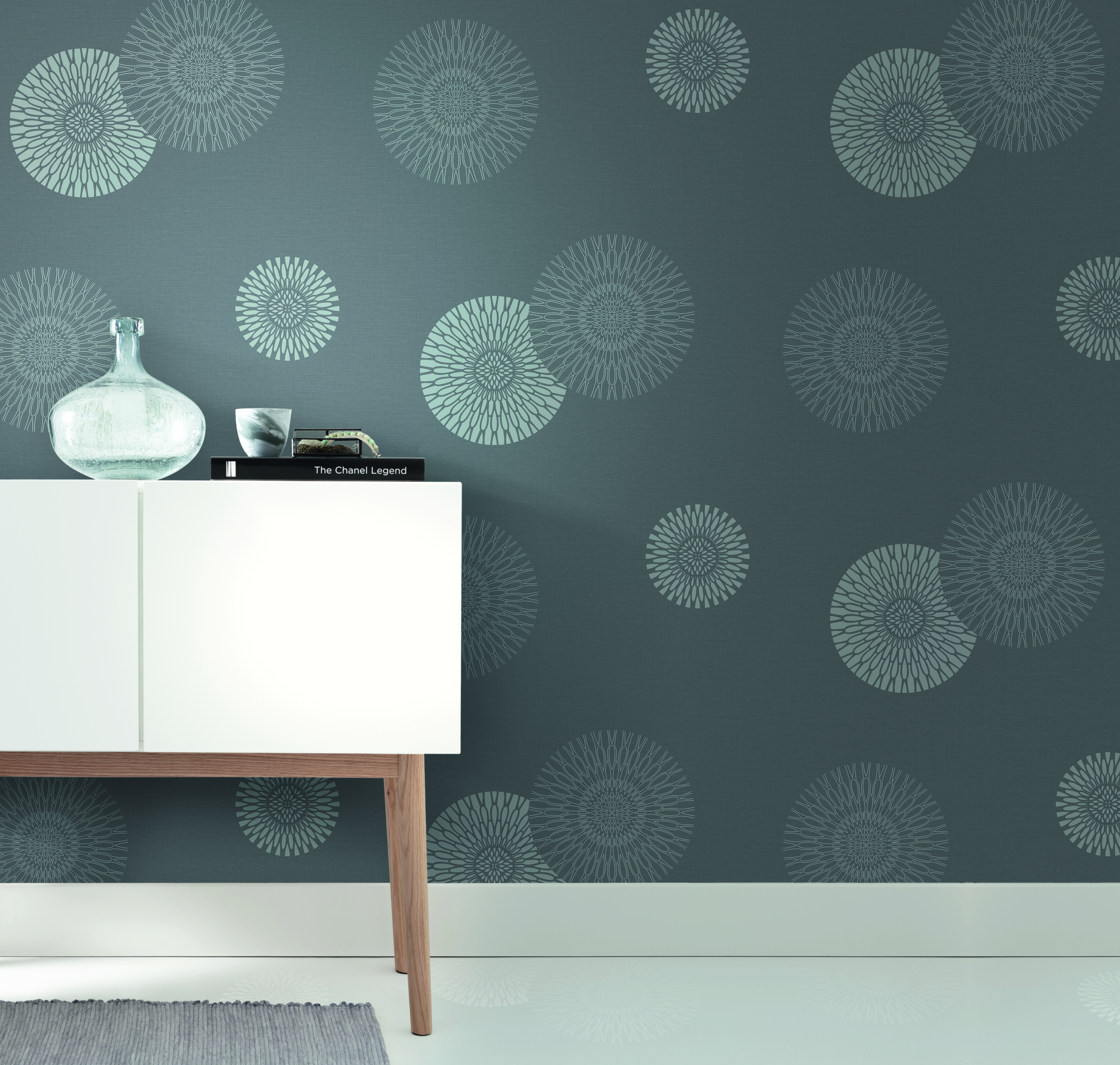 10-808803 Raumsituationen 3 Room with Wallpaper with stylised flowers and textile texture