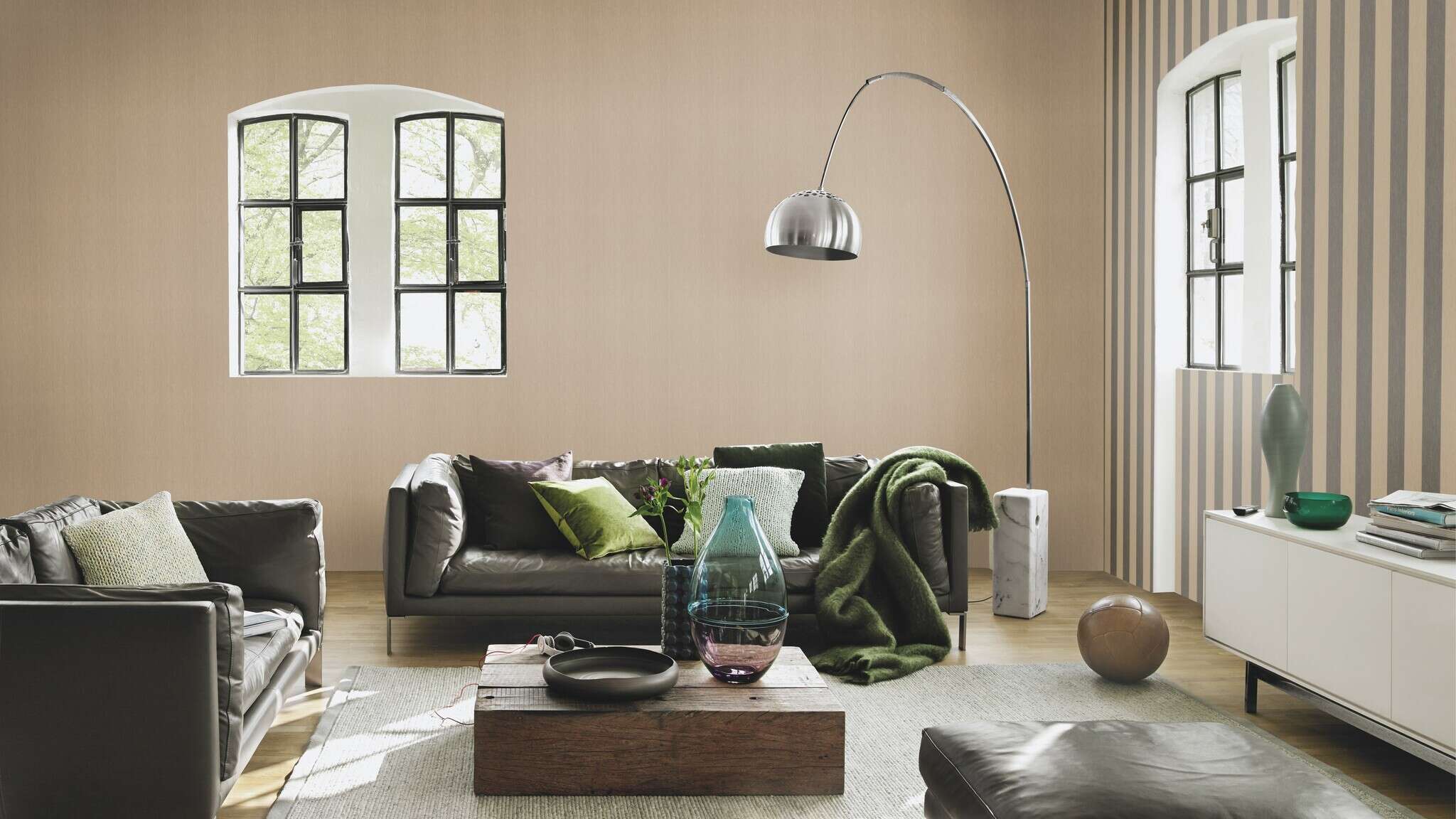 10-844030 Raumsituationen 4 Room with Wallpaper with block stripes and grooved texture