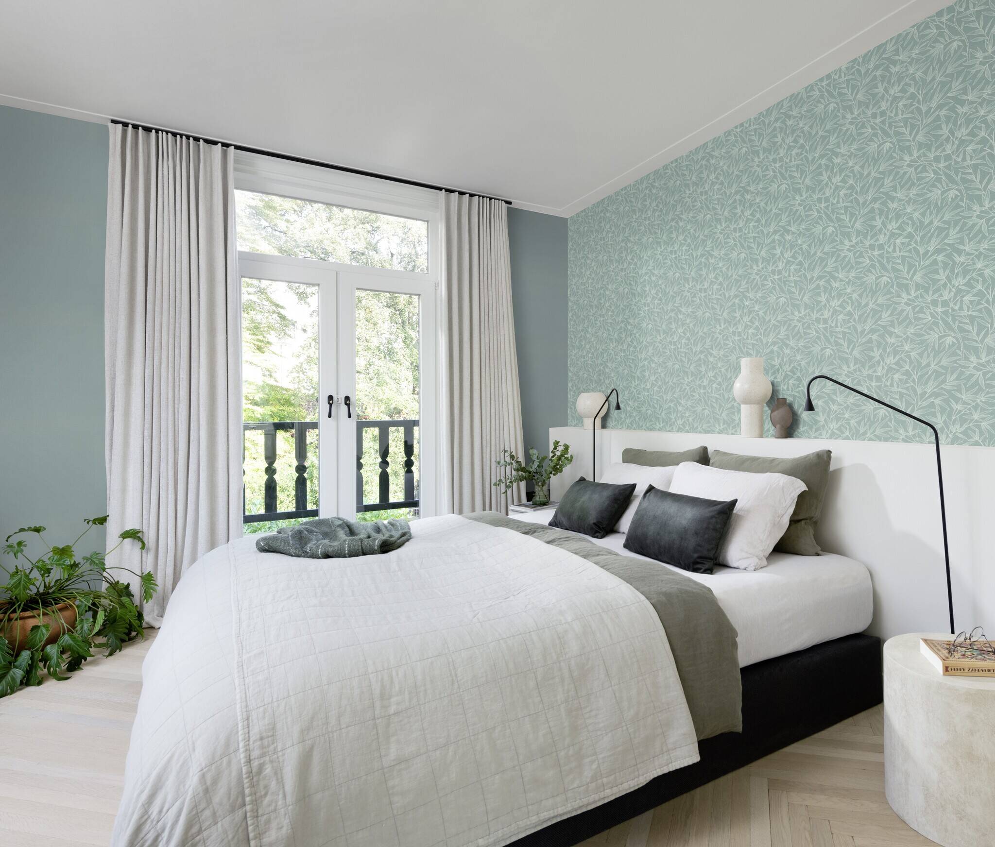 10-983555 Raumsituationen 1 Non-woven wallpaper in blue Novella XL 983555