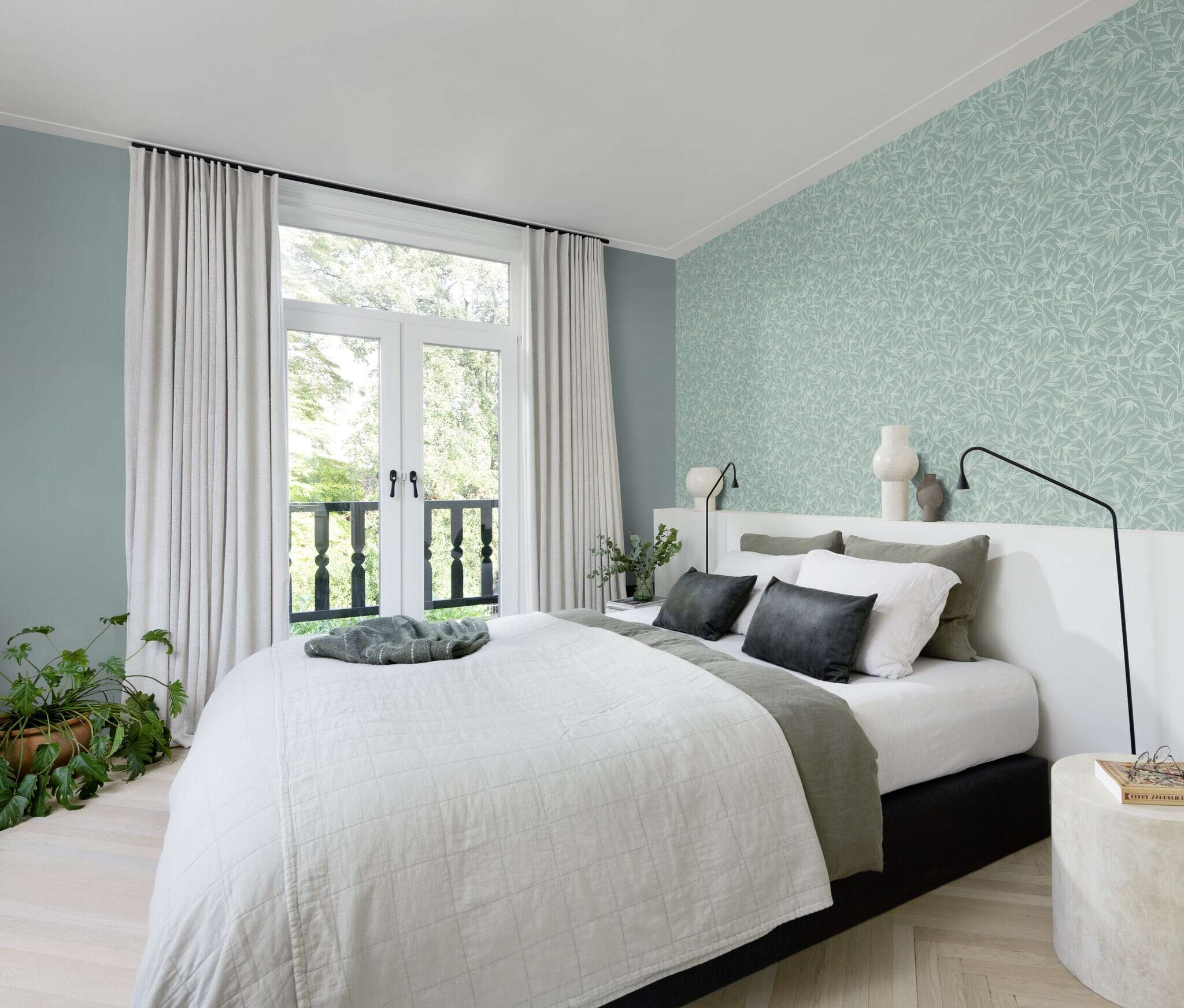 10-983555 Raumsituationen 1 Non-woven wallpaper in blue Novella XL 983555