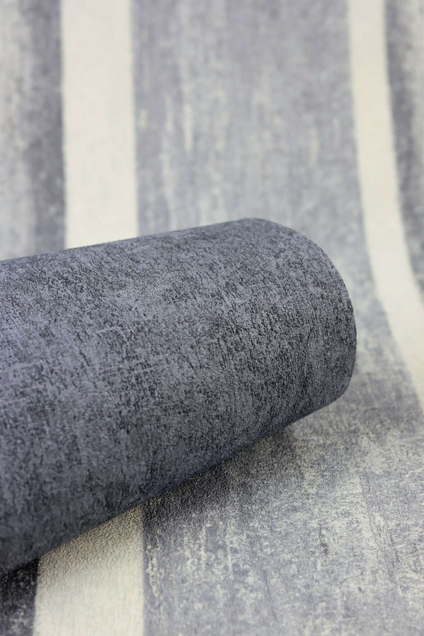 10-617788 Detailaufnahmen 6 Non-woven wallpaper in blue-demin Indigo Selection 617788