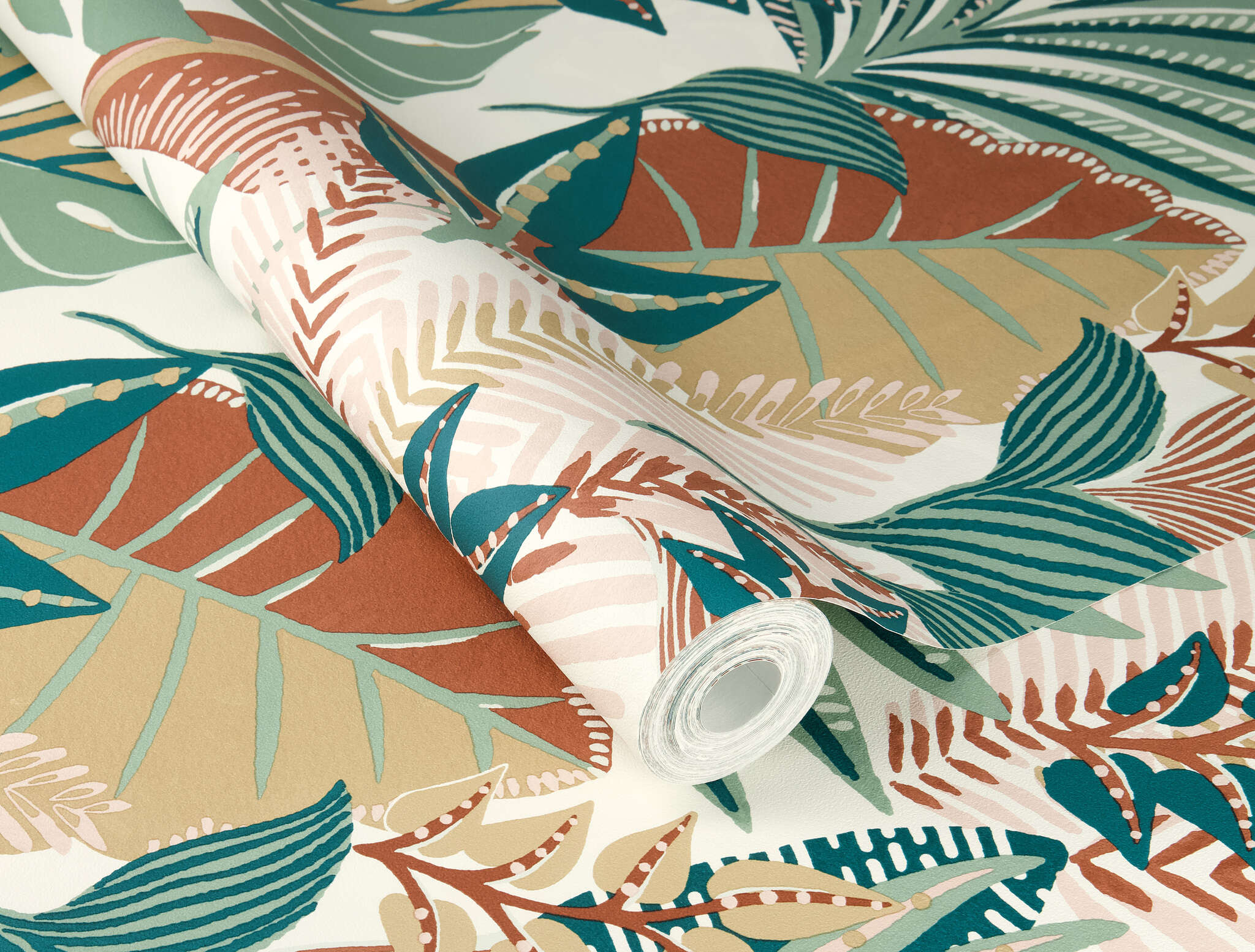 10-791624 Detailaufnahmen 1 Detailed image of Colourful plant world in muted colours on a cream-white background
