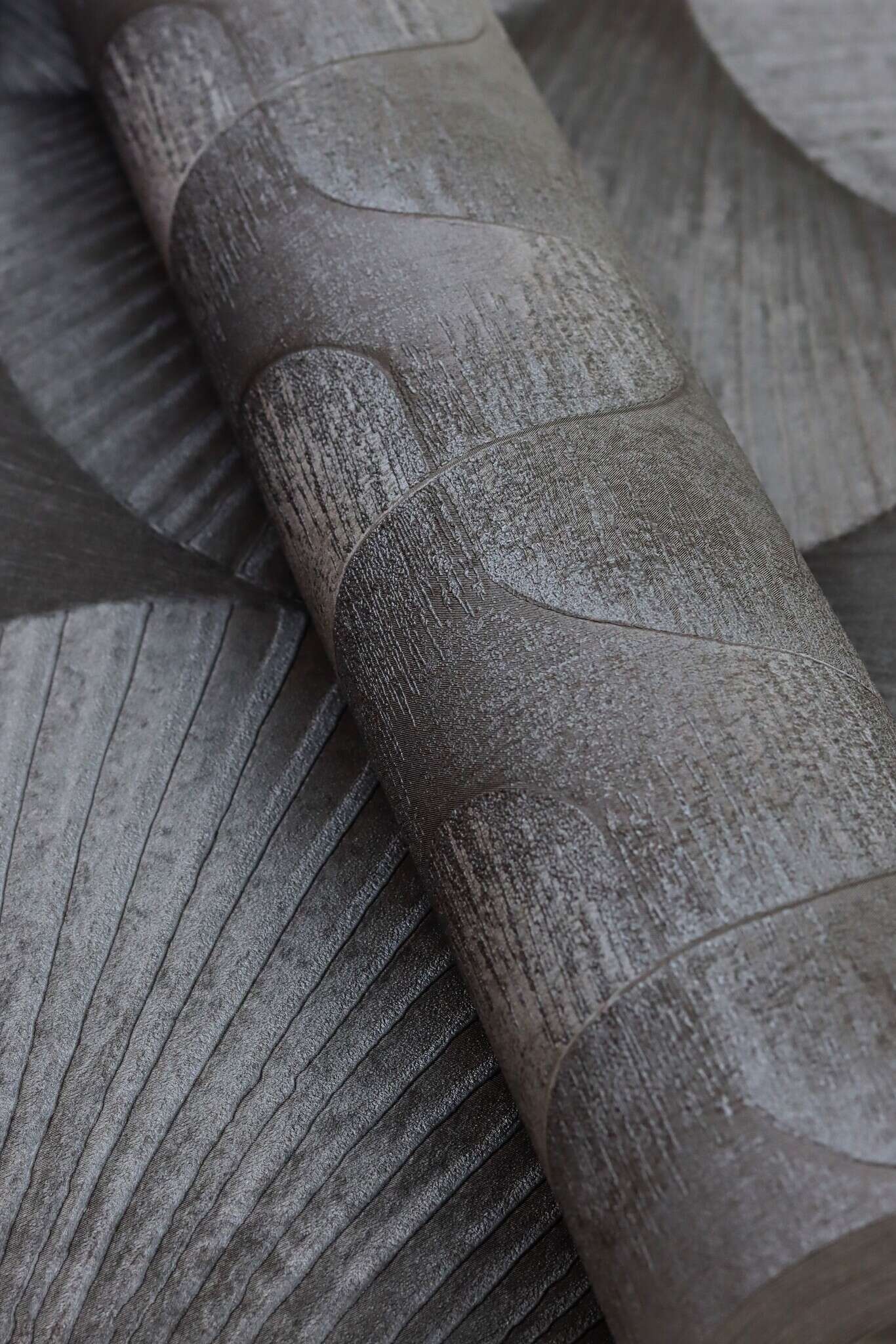 10-608168 Detailaufnahmen 6 Detailed image of Graphic wallpaper with overlapping waves in a three-dimensional look