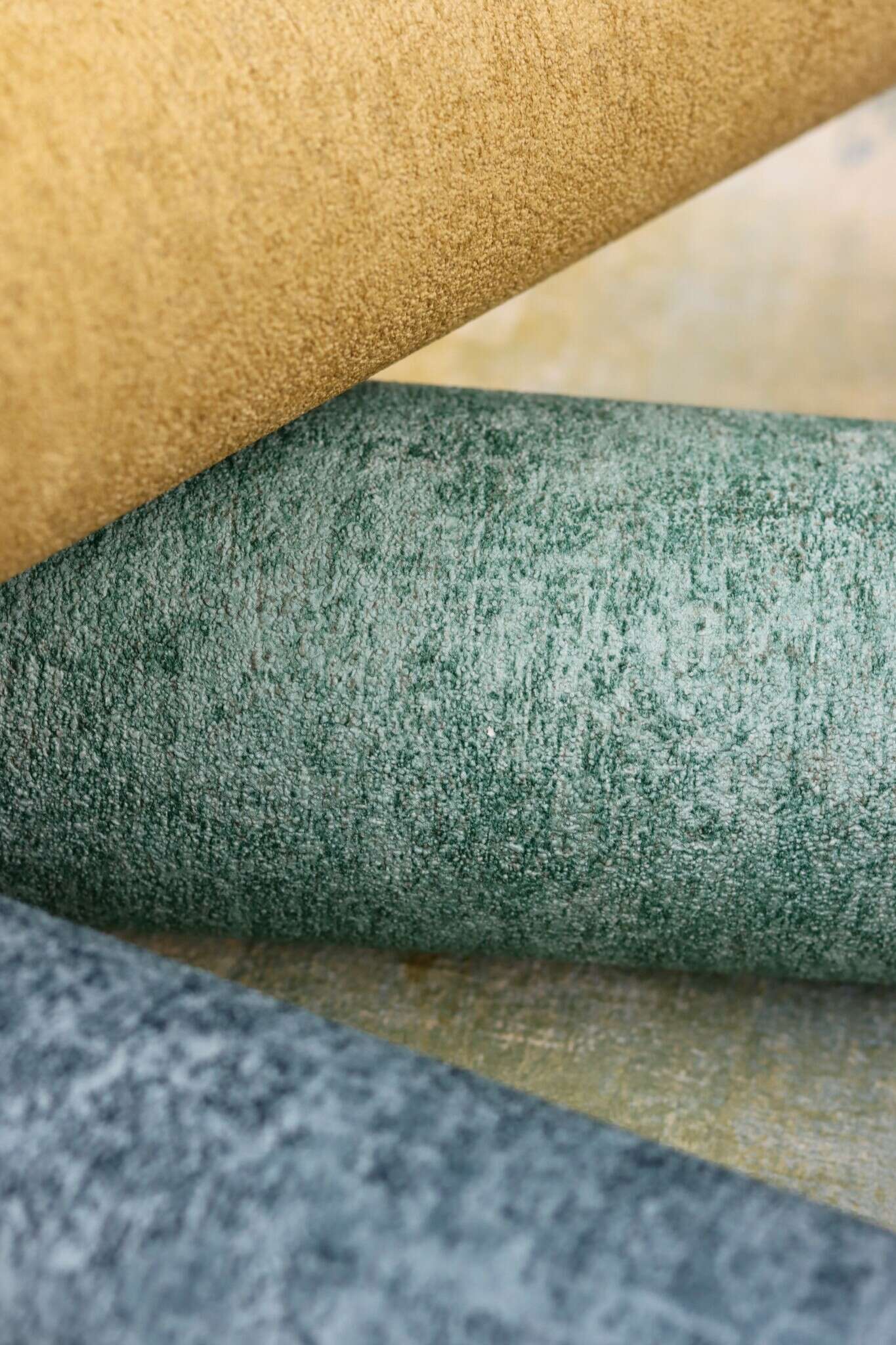 10-617153 Detailaufnahmen 6 Non-woven wallpaper with plaster look in petrol 617153