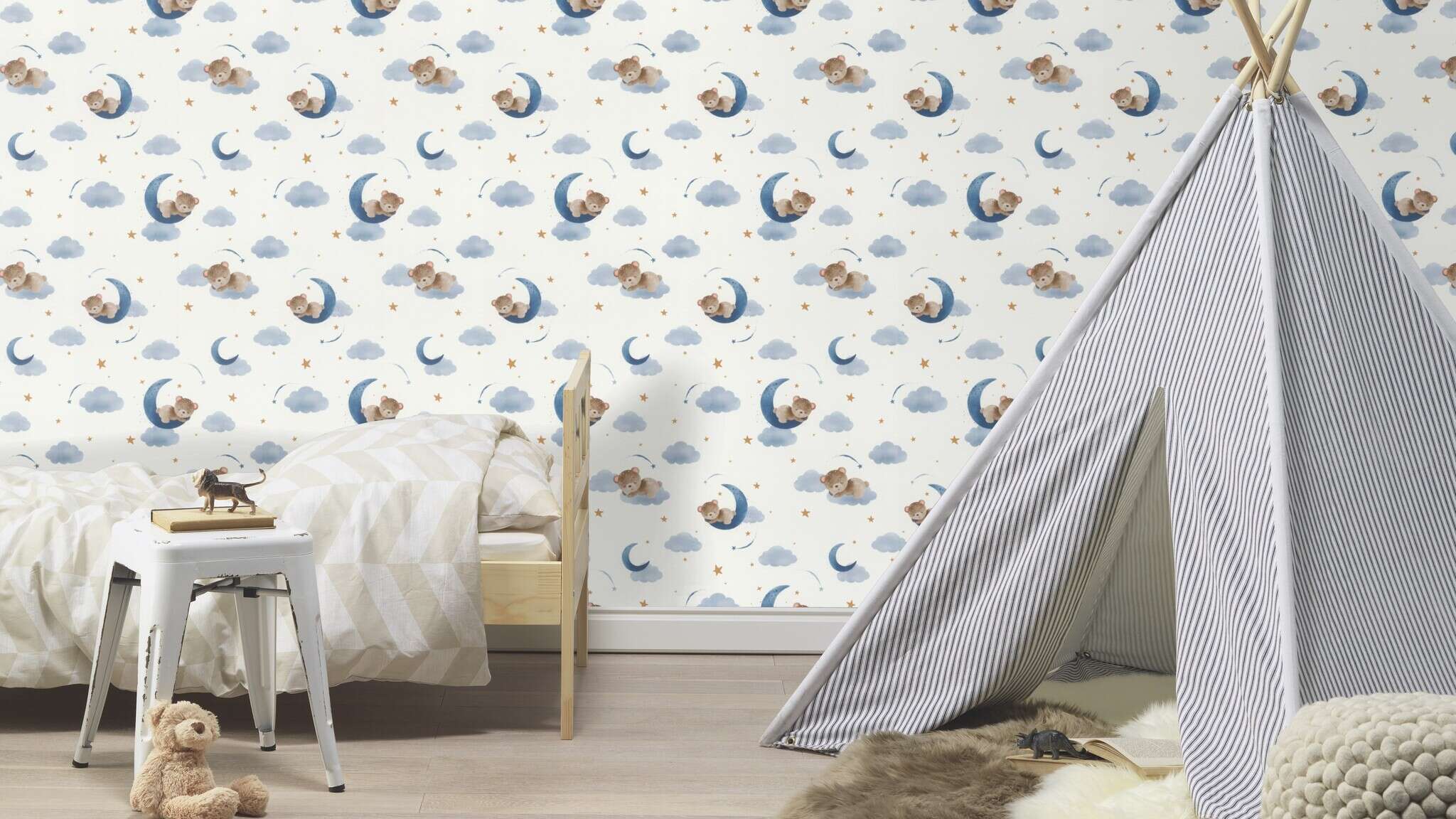 10-321005 Raumsituationen 2 Room with Playful wallpaper with little bears on moons, clouds and stars in blue and beige