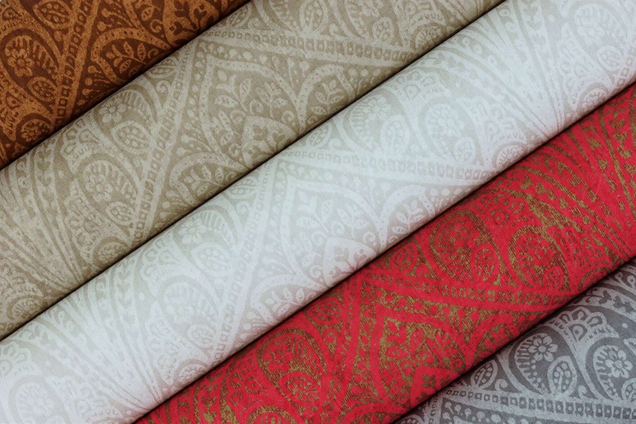 10-746327 Detailaufnahmen 3 Detailbild von Orientalische Tapete mit Ornamenten im Paisly Design