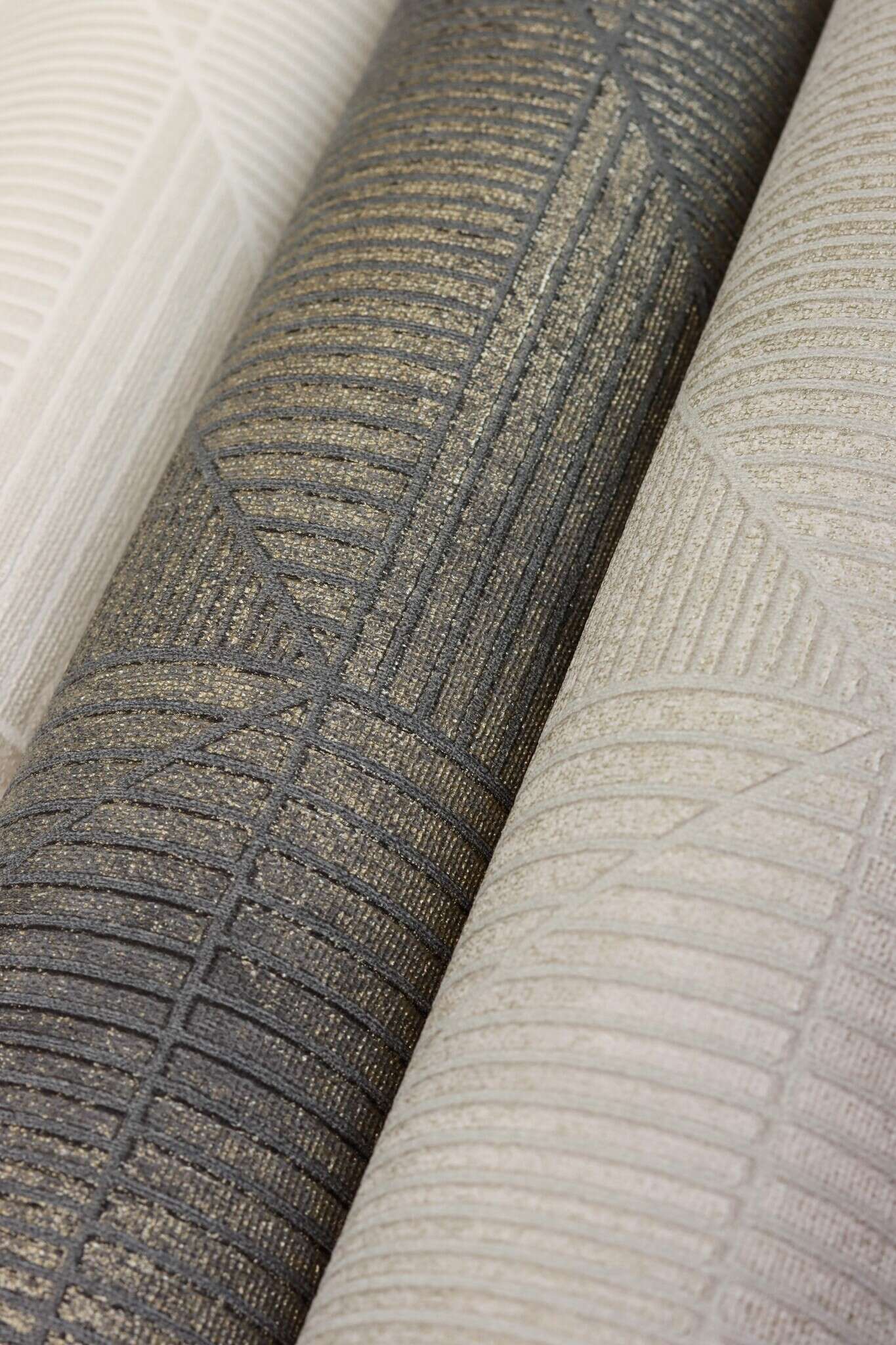10-653946 Detailaufnahmen 2 Textured non-woven wallpaper in gray-grey-blue Welcome Home 653946