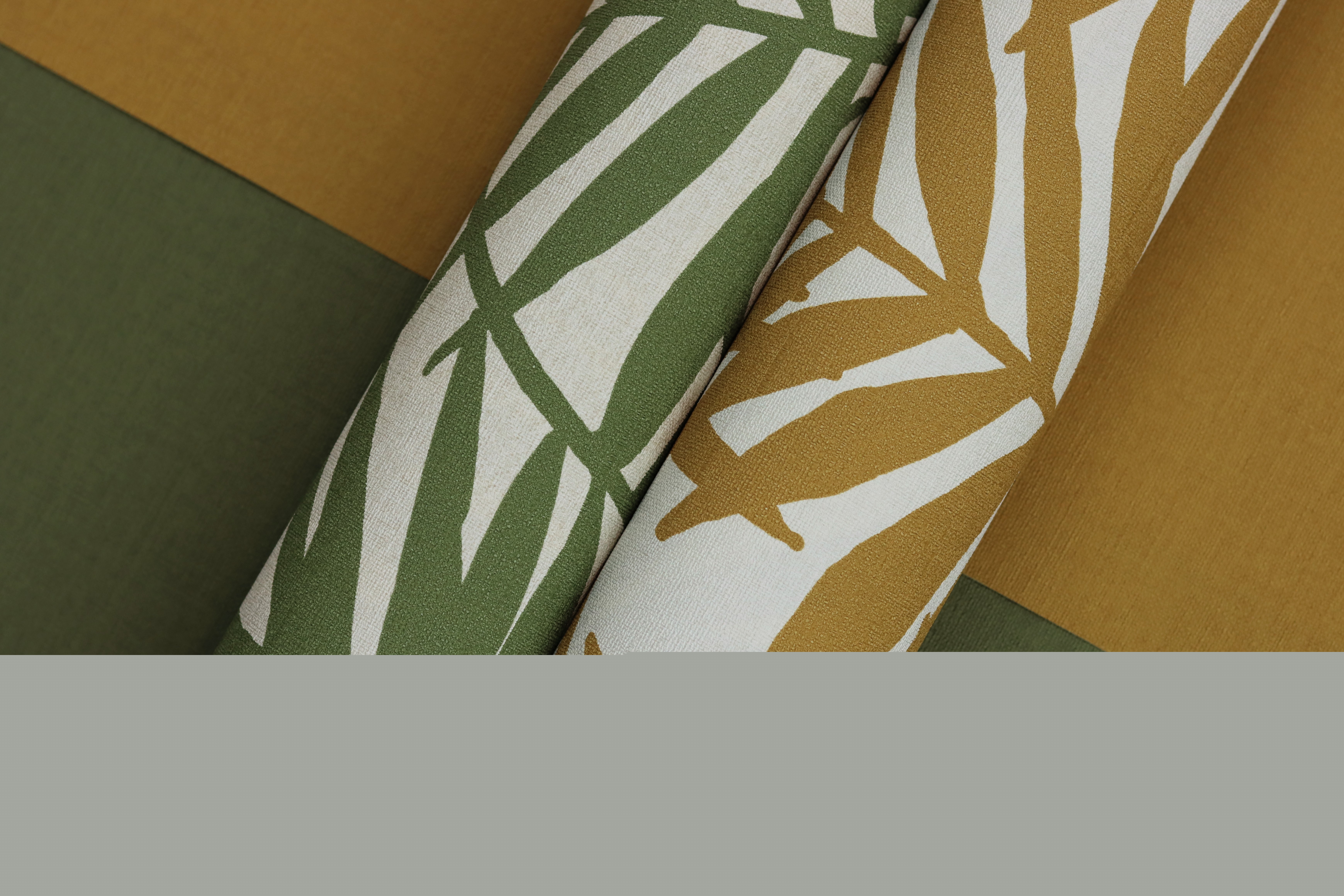 10-460209 Detailaufnahmen 2 Non-woven wallpaper in green-reed green Selection vinyl/non-woven 460209