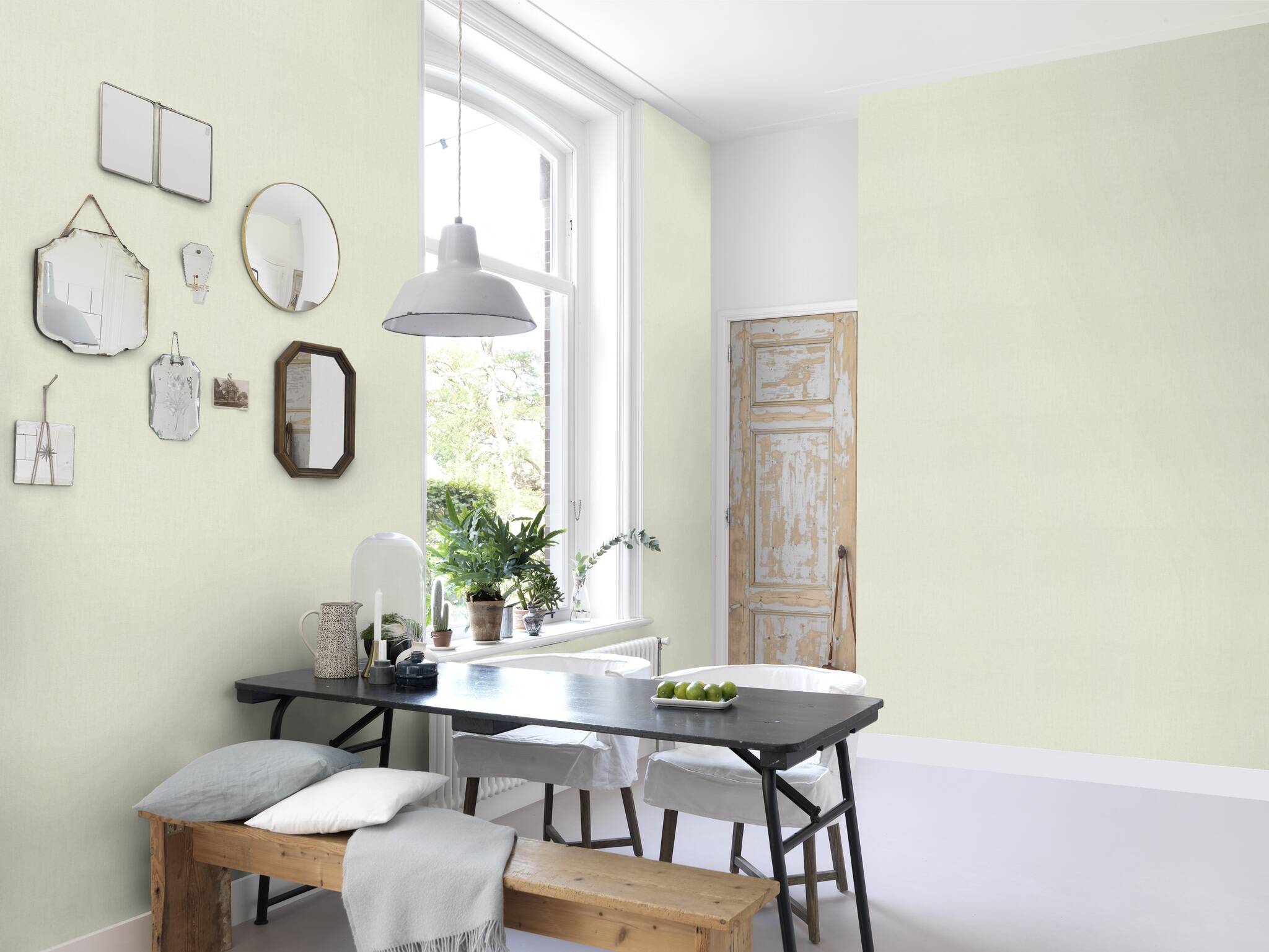 10-484786 Raumsituationen 1 Plain non-woven wallpaper in green Florentine IV 484786