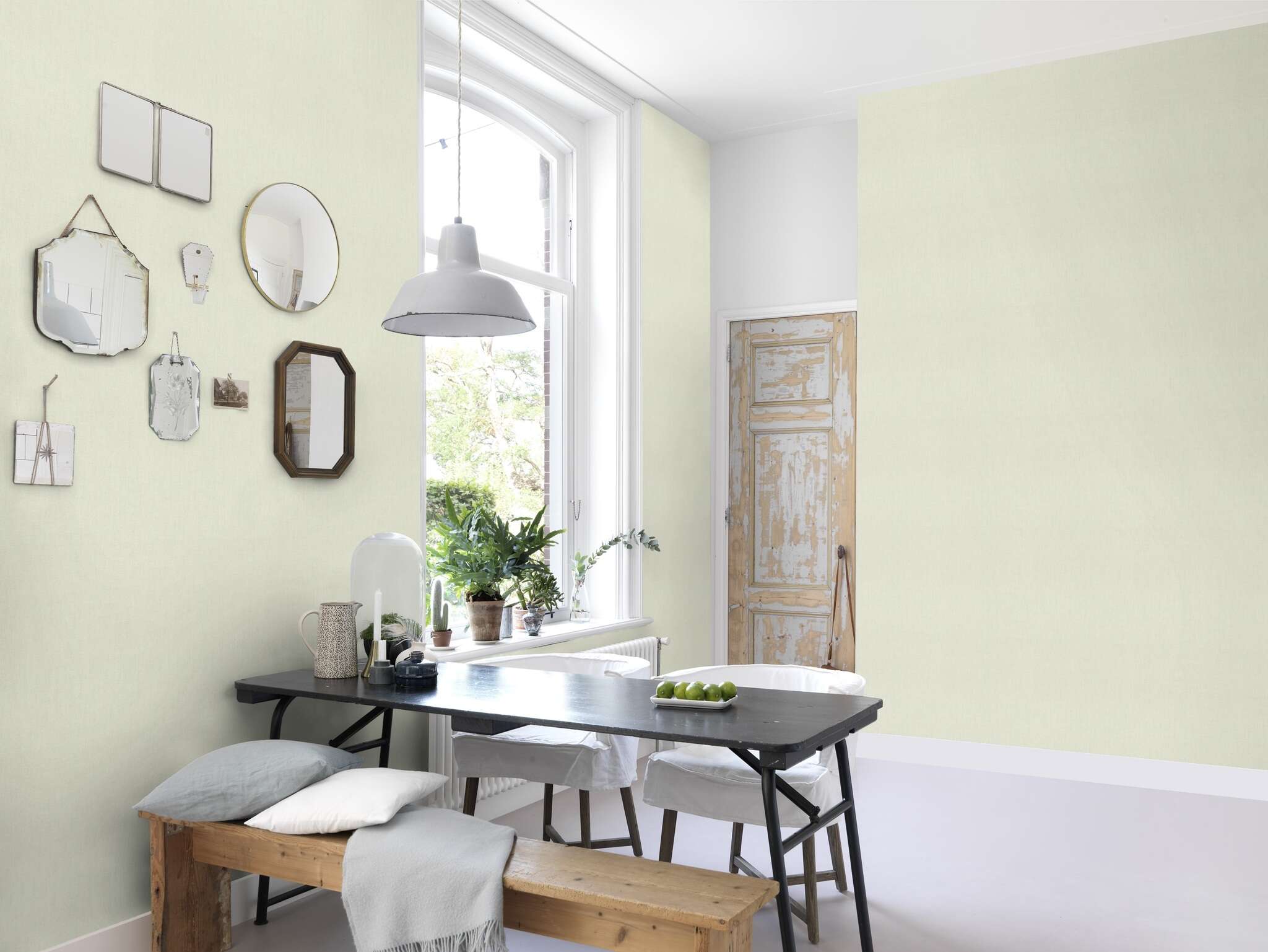 10-484786 Raumsituationen 1 Plain non-woven wallpaper in green Florentine IV 484786